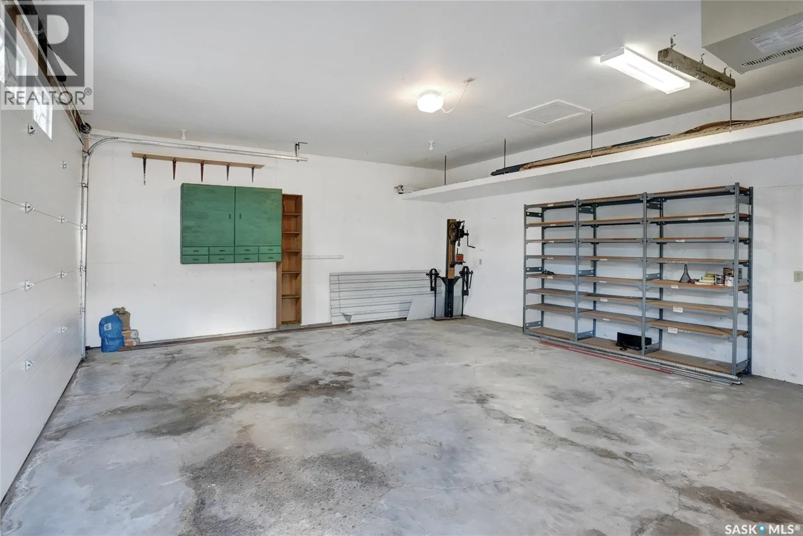 110 3rd AVENUE W