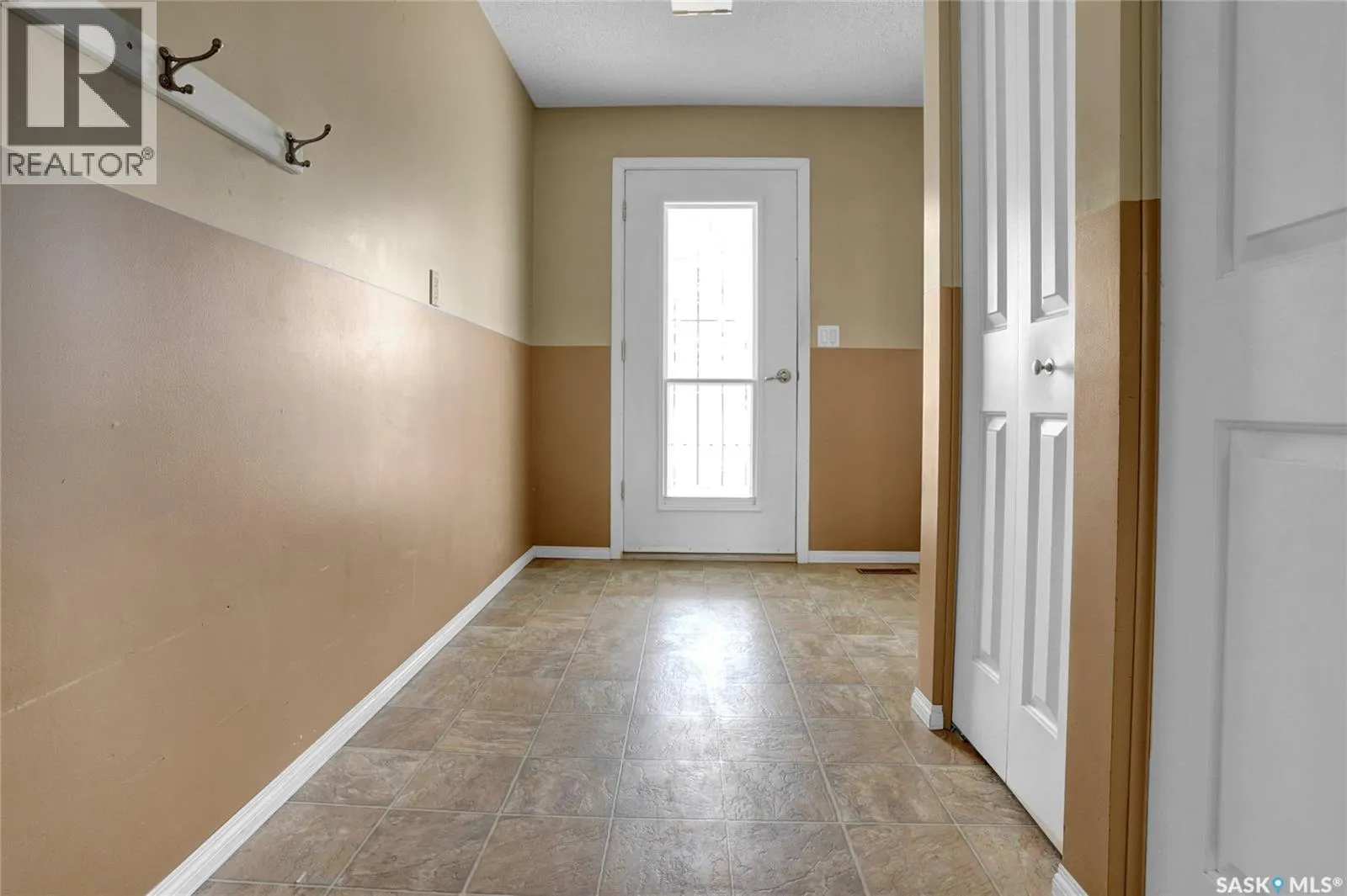 110 3rd AVENUE W