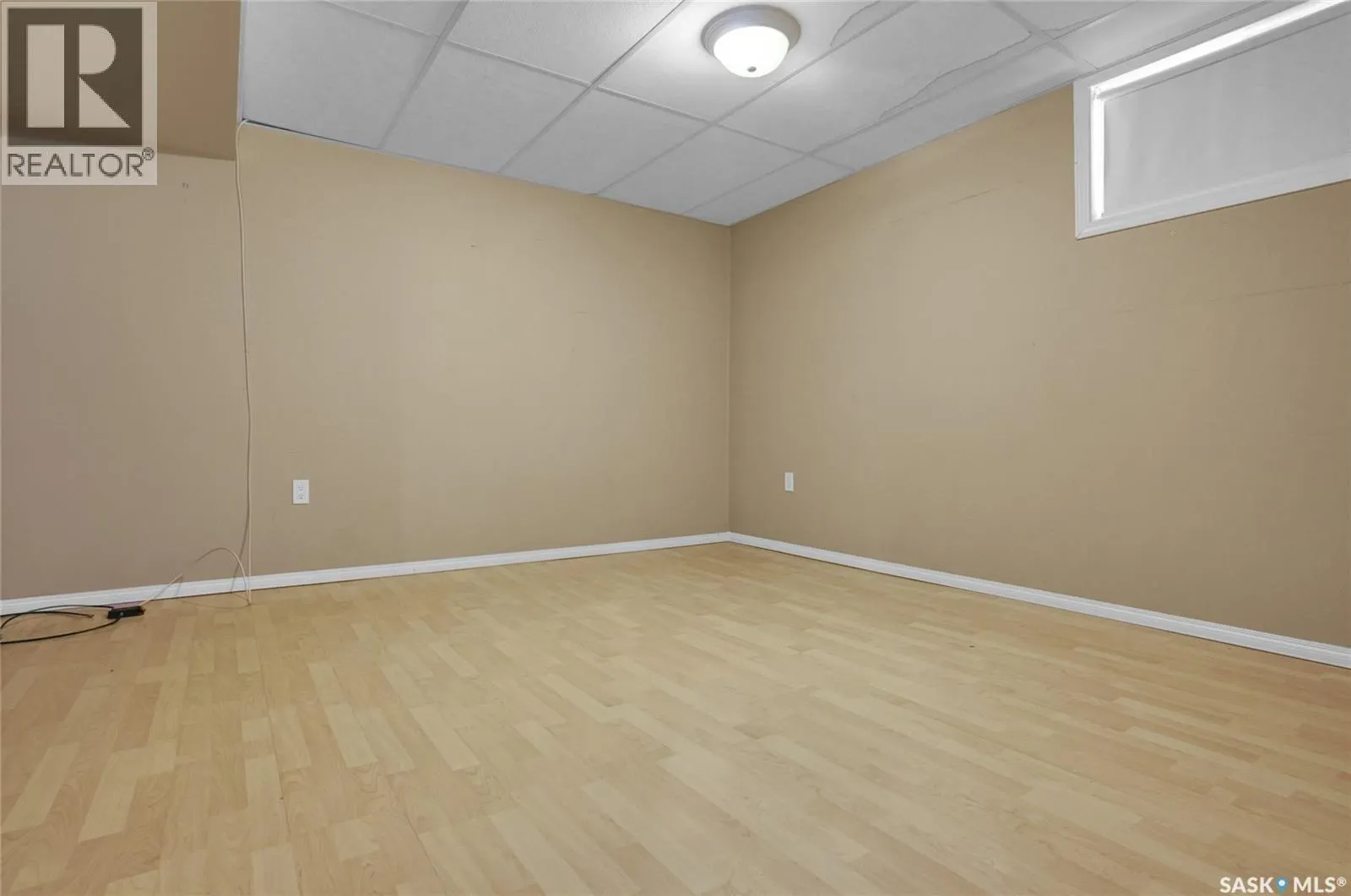 110 3rd AVENUE W