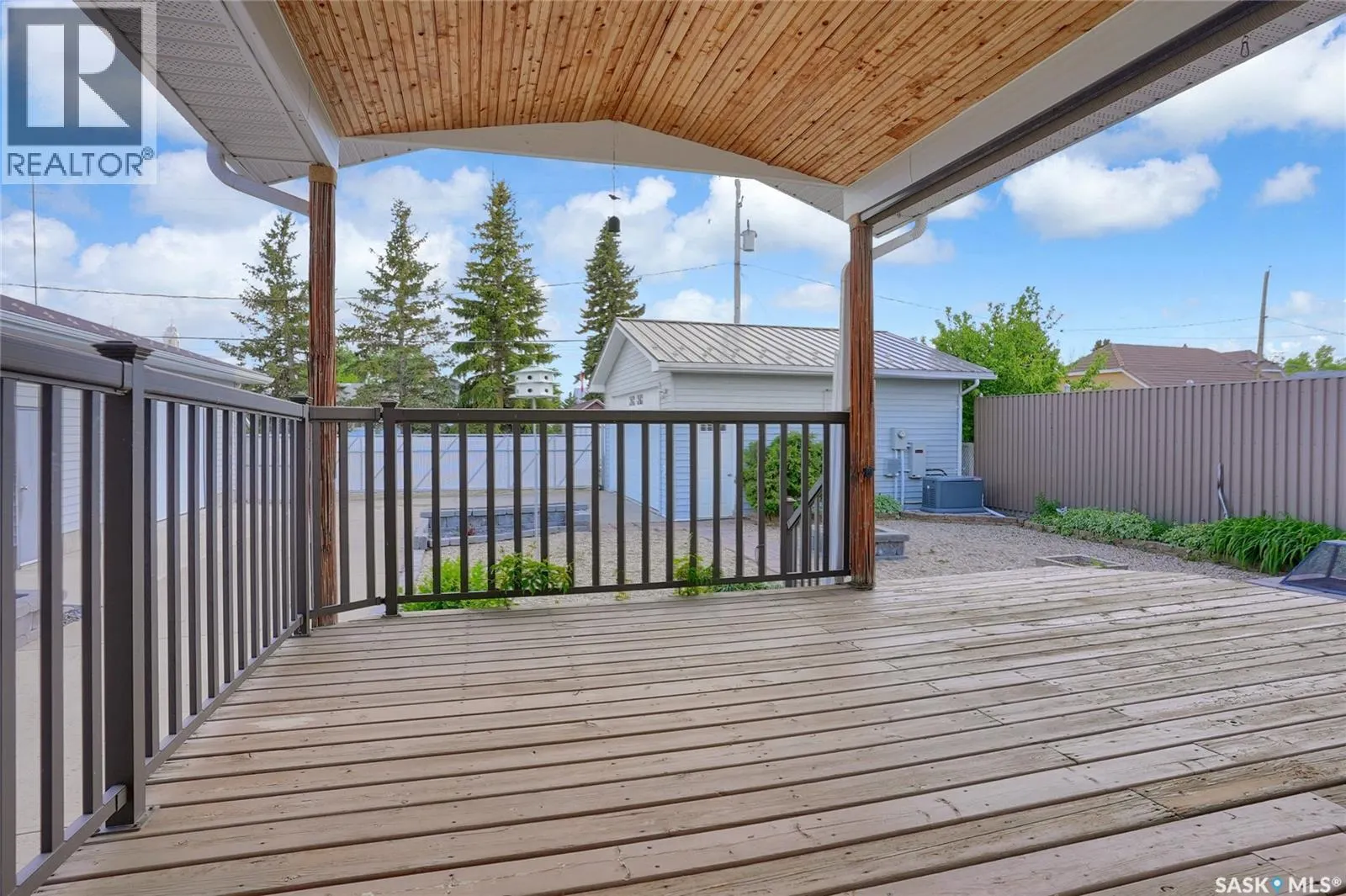 110 3rd AVENUE W