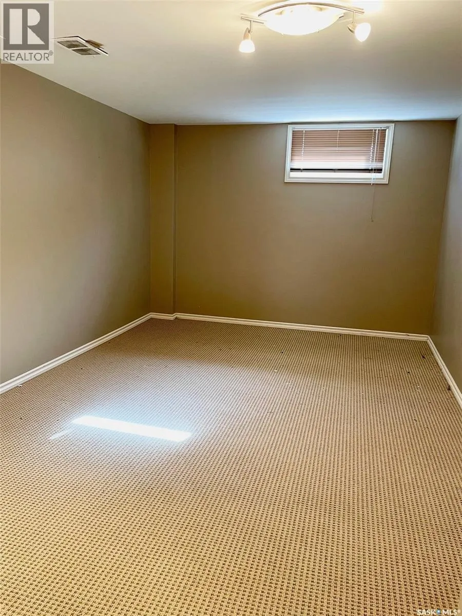 84 Victor PLACE