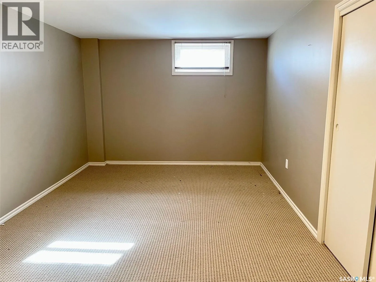 84 Victor PLACE
