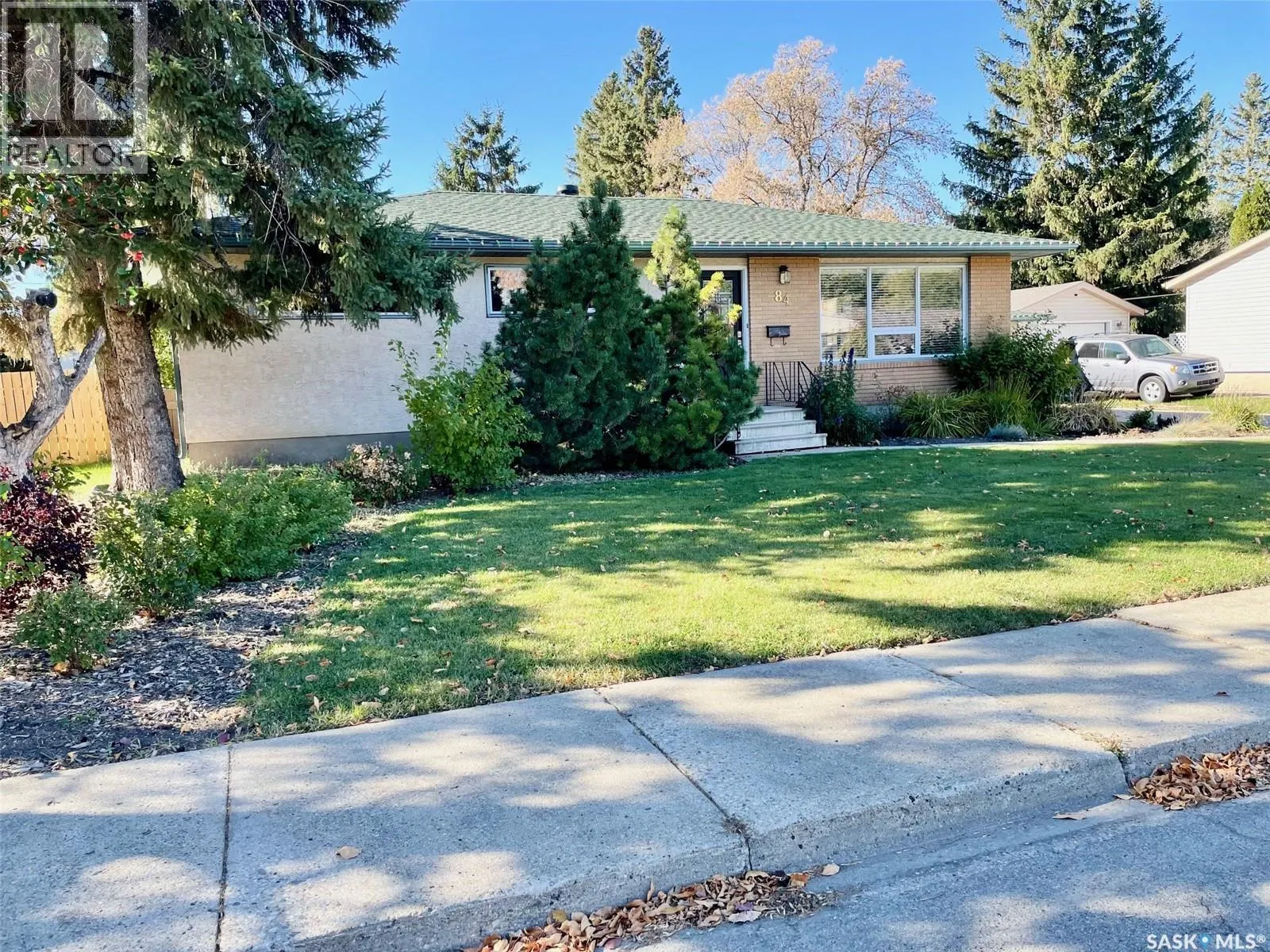 84 Victor PLACE