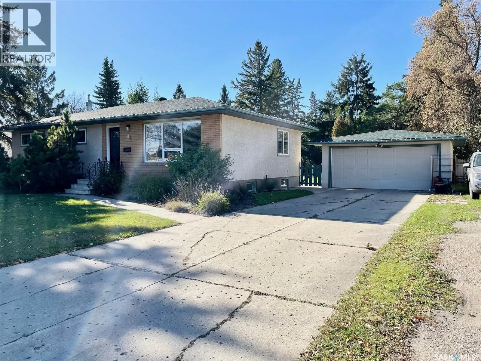 84 Victor PLACE