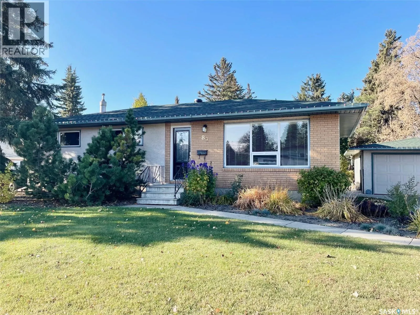 84 Victor PLACE