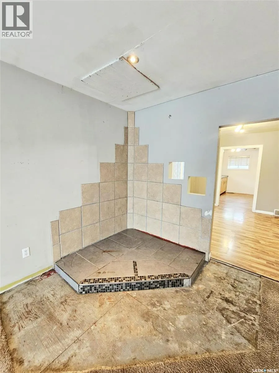 45 Assiniboia AVENUE