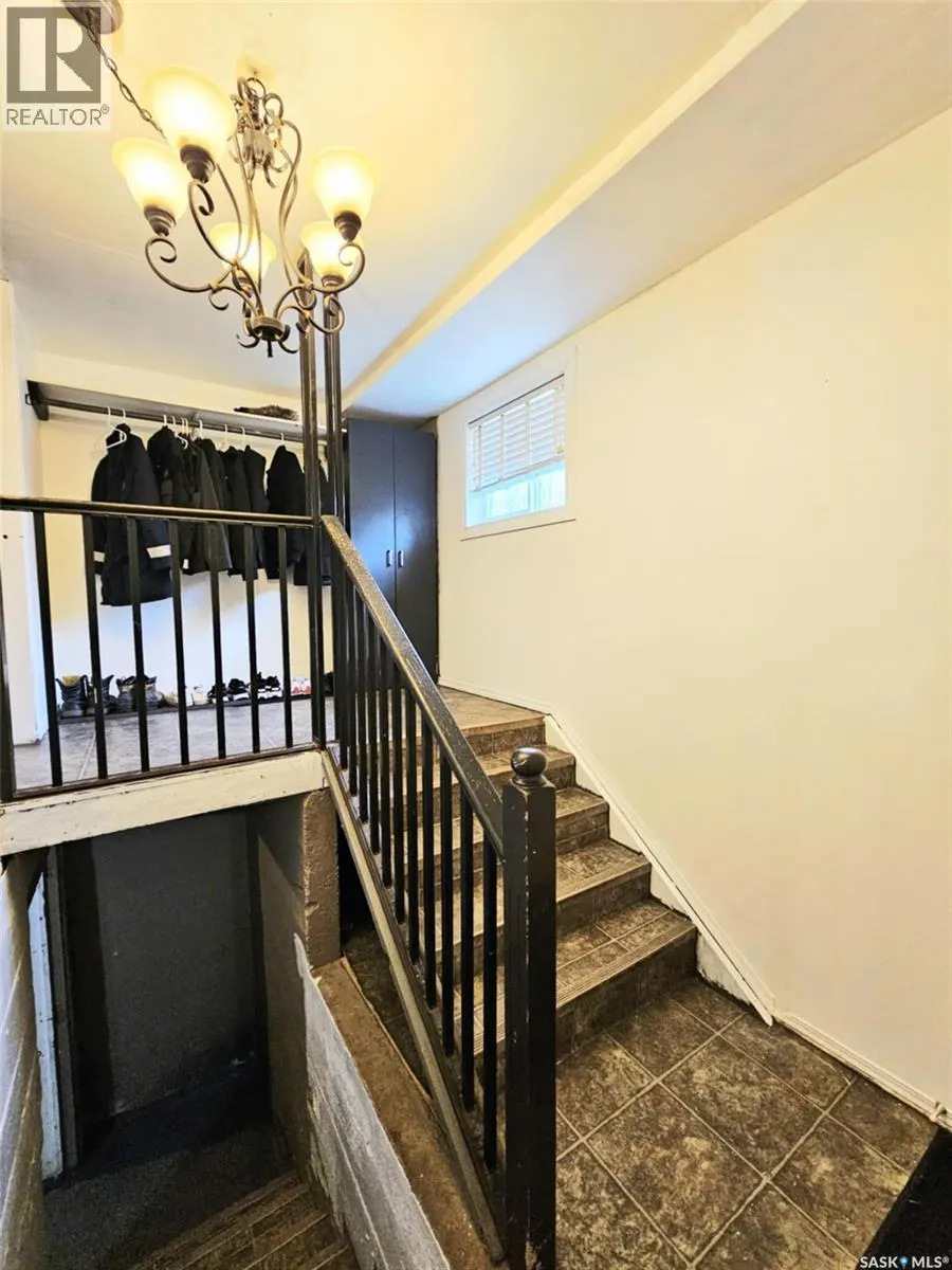 45 Assiniboia AVENUE