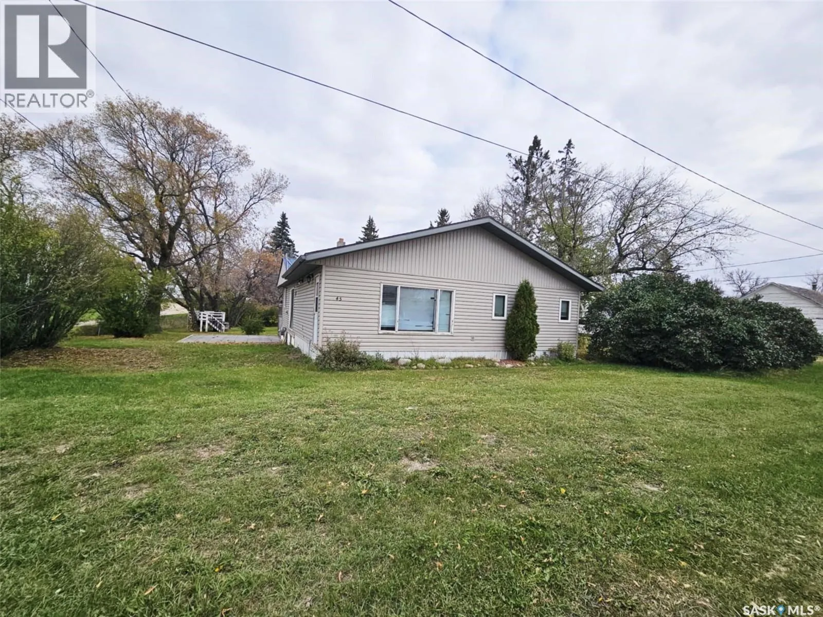 45 Assiniboia AVENUE