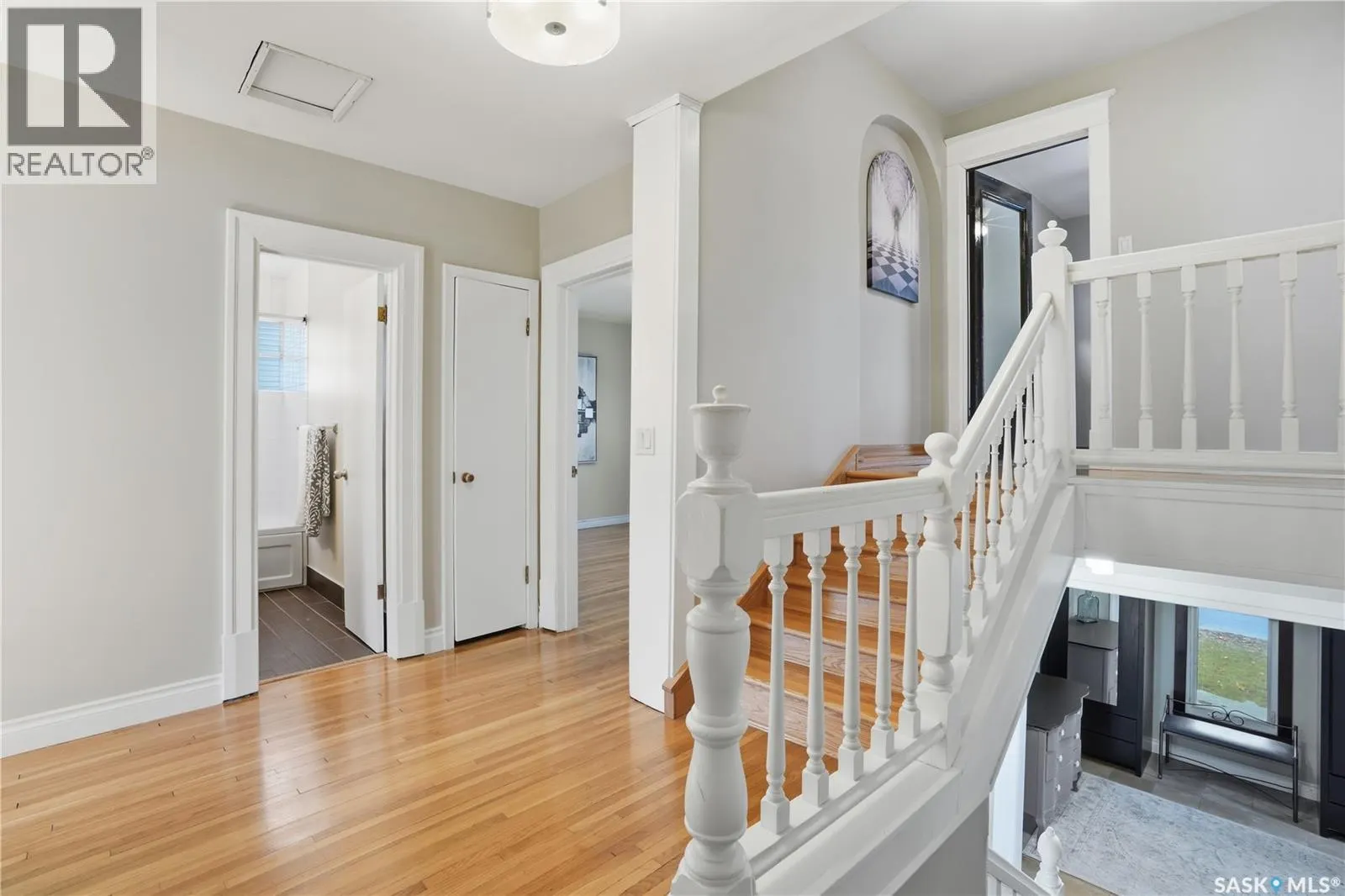 2807 Assiniboine AVENUE