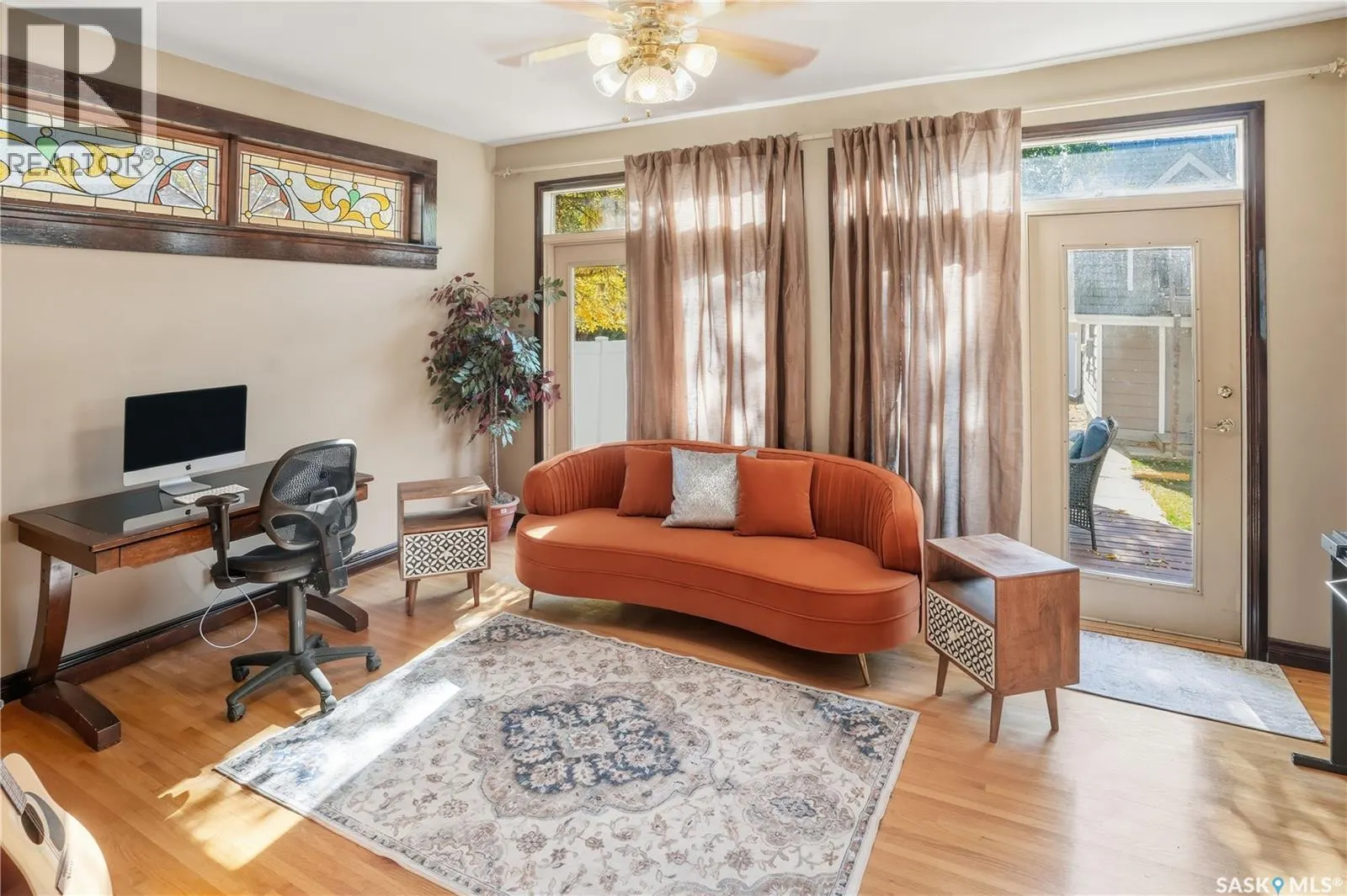 2807 Assiniboine AVENUE