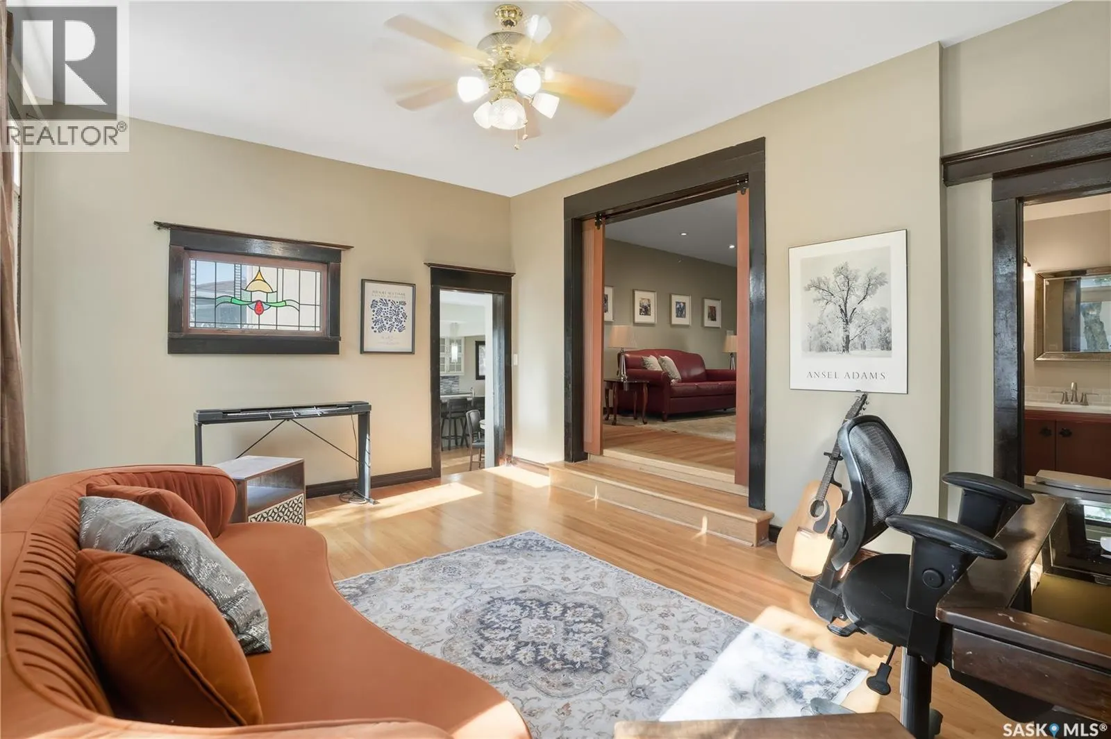 2807 Assiniboine AVENUE