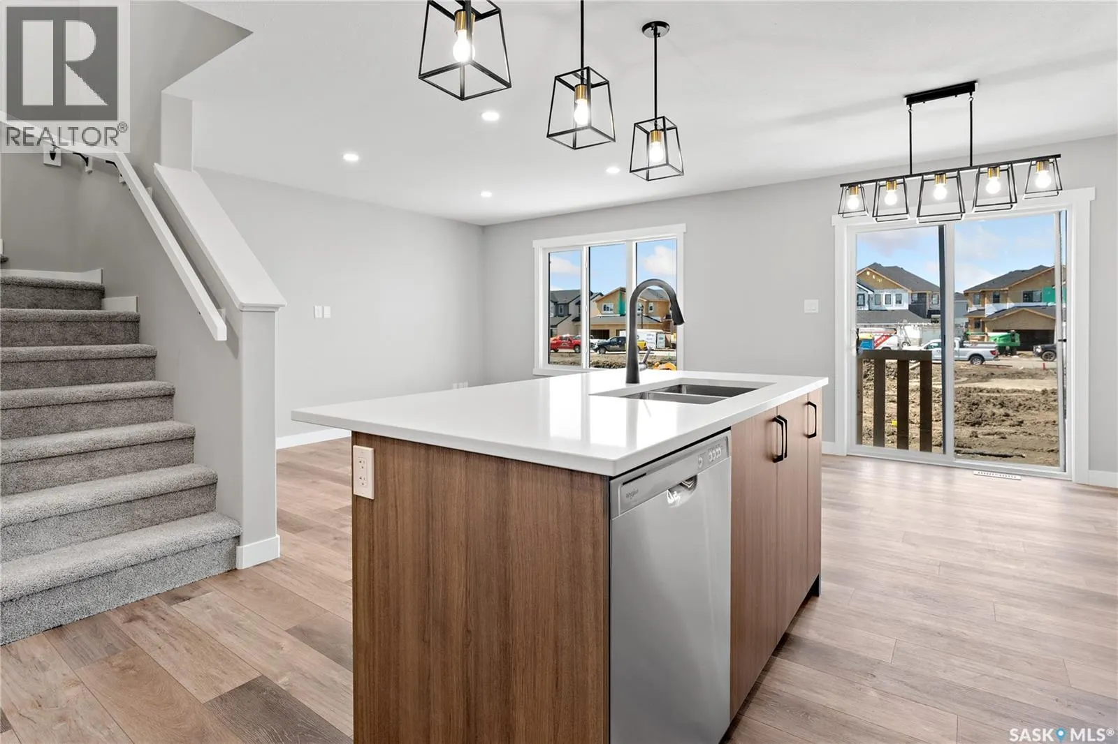 403 Kinloch CRESCENT