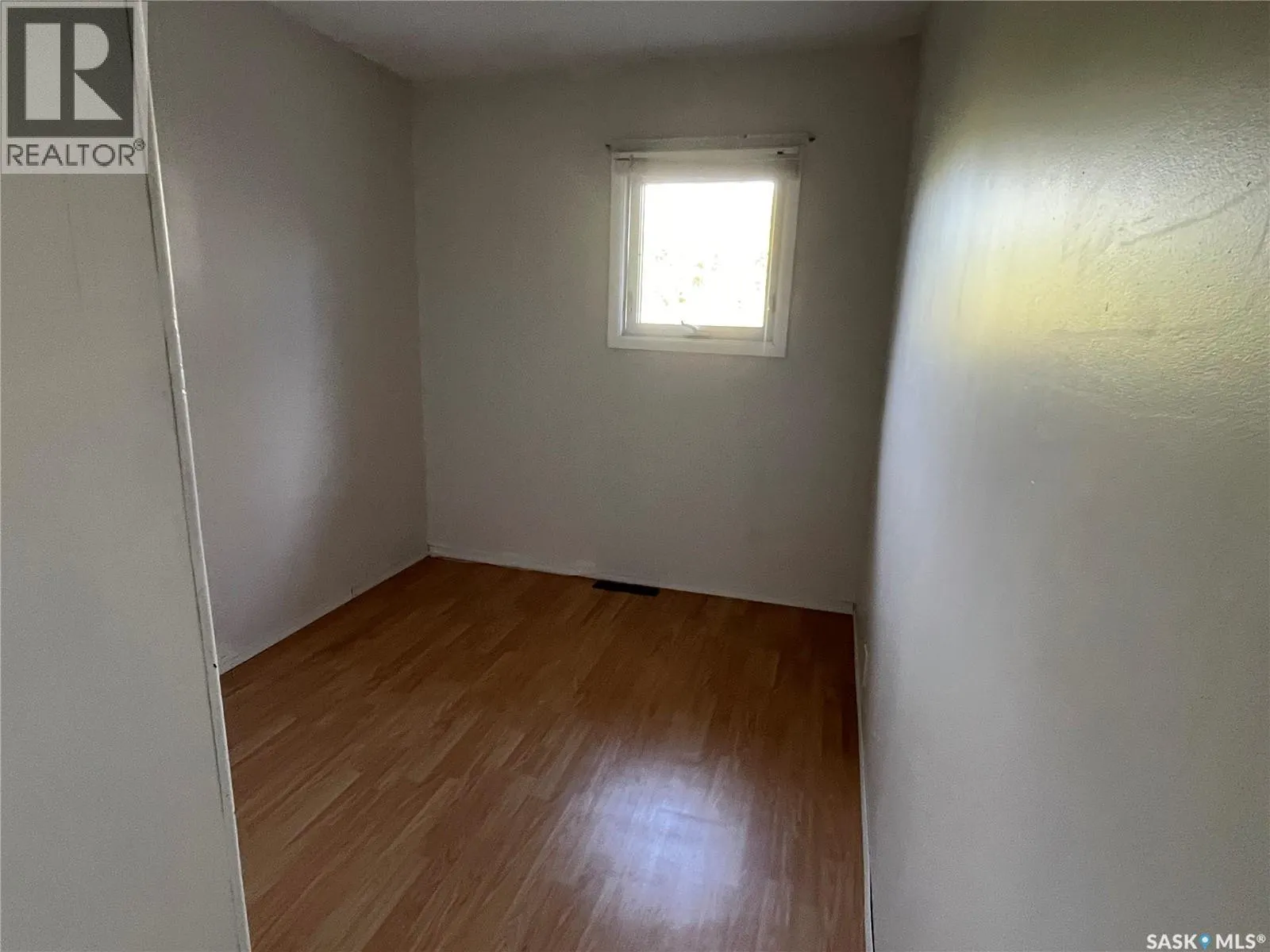 58 Horkoff AVENUE