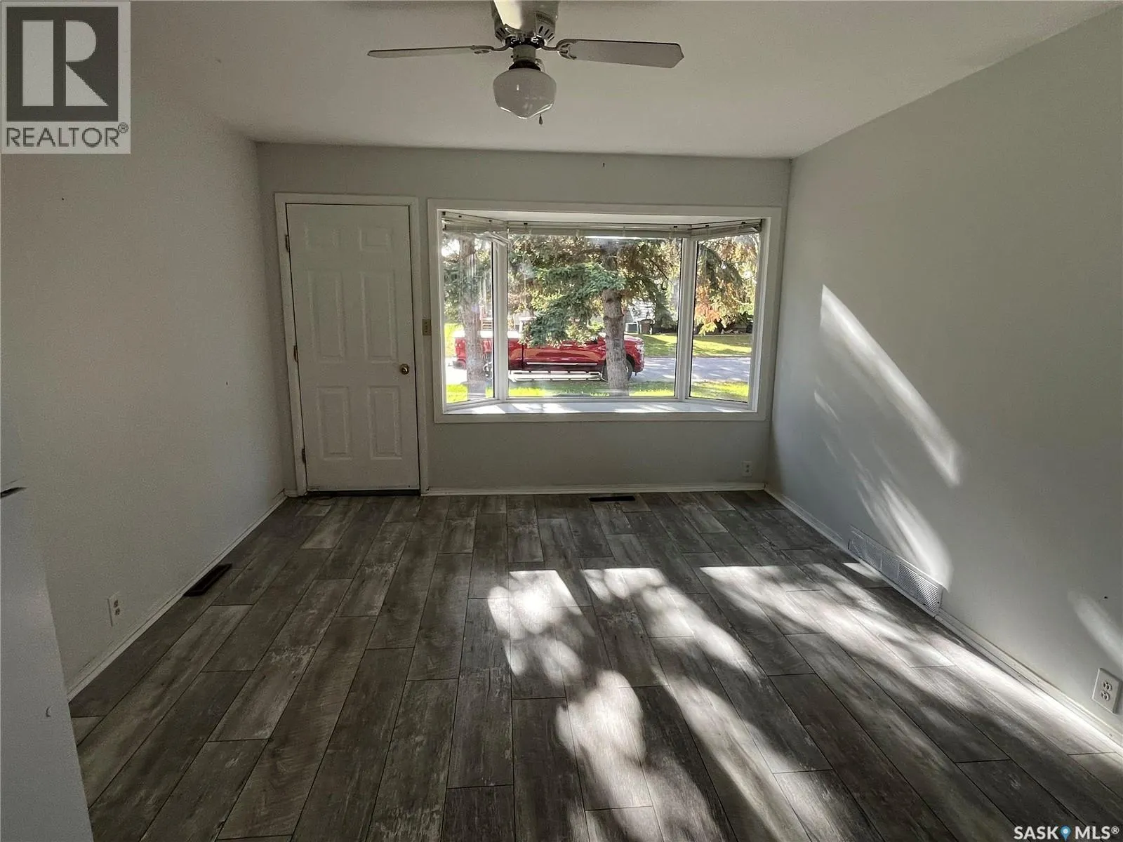 58 Horkoff AVENUE