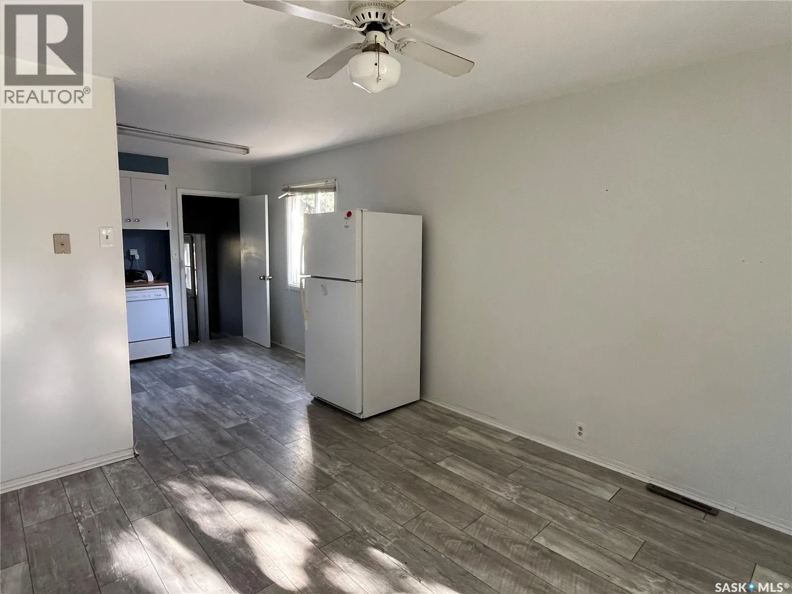 58 Horkoff AVENUE