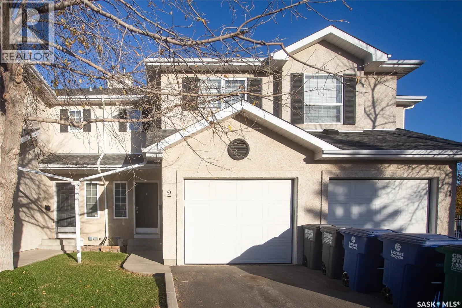 2 110 Banyan CRESCENT