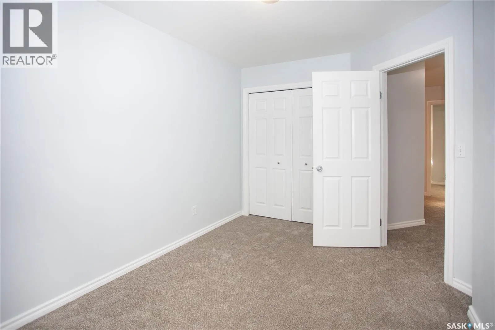 2 110 Banyan CRESCENT