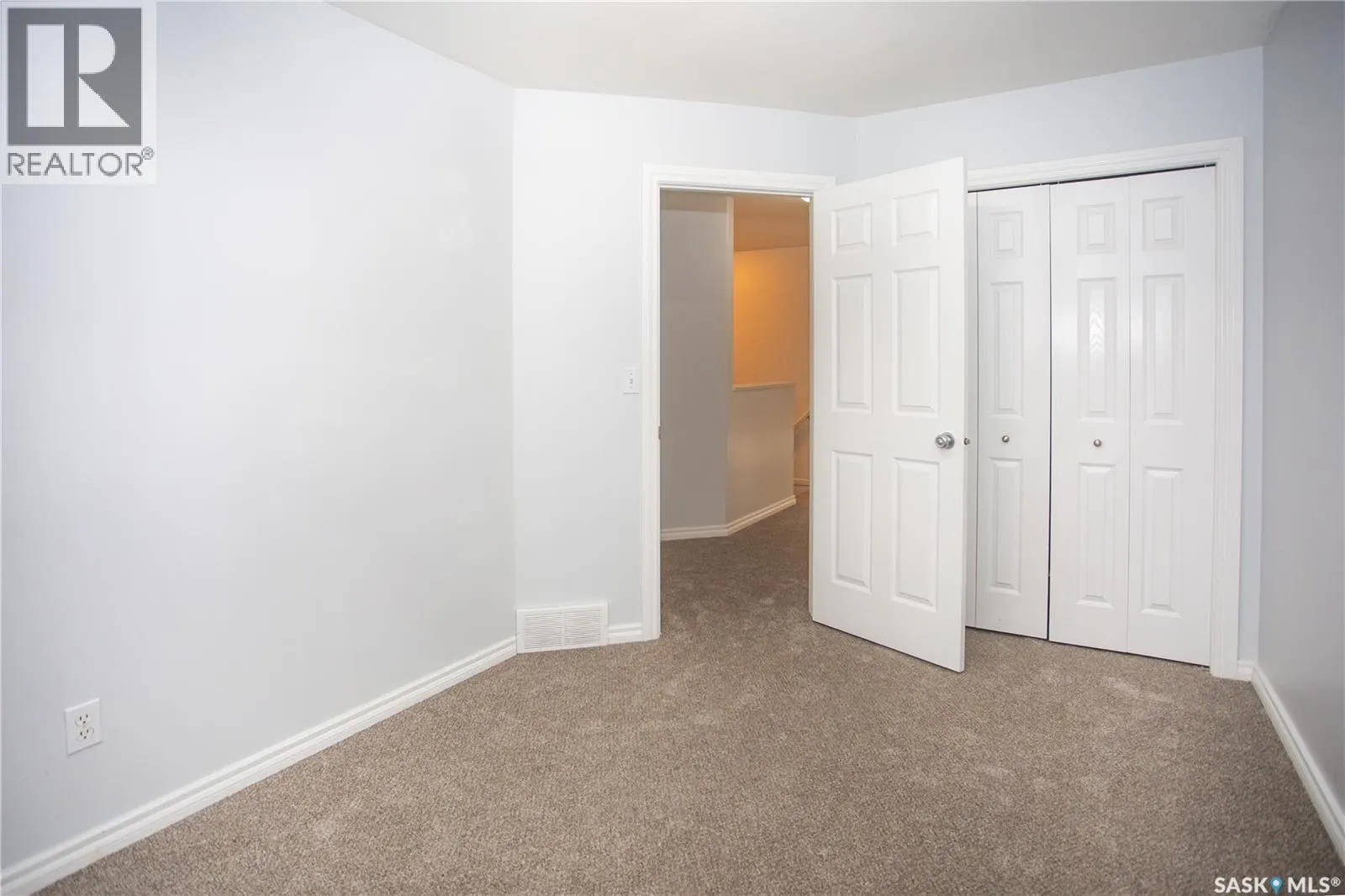 2 110 Banyan CRESCENT
