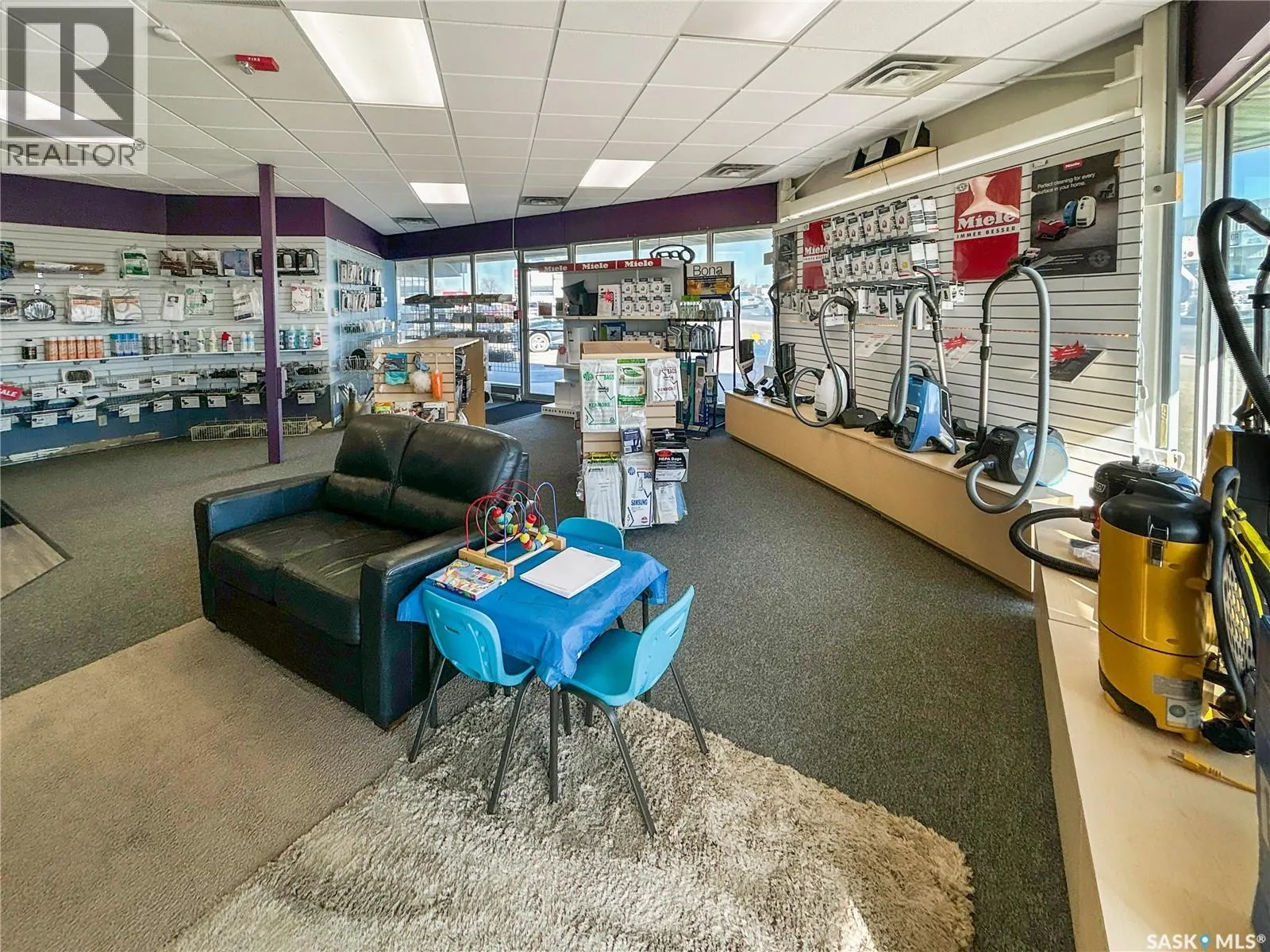 2703 Avonhurst DRIVE