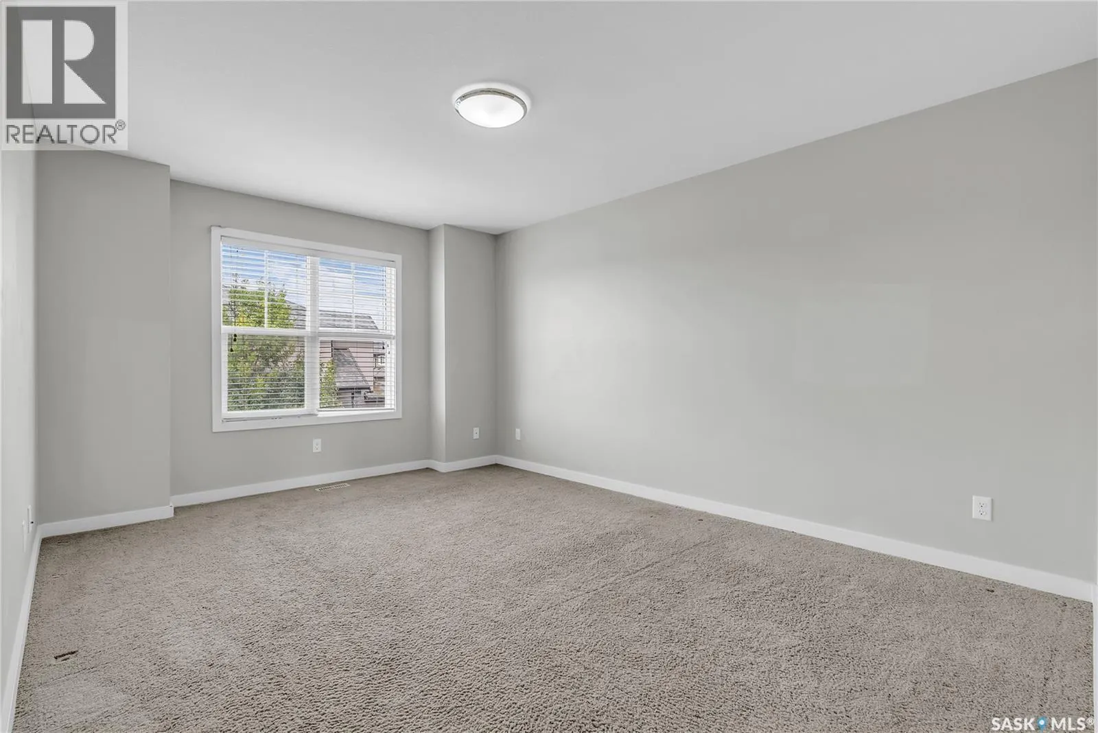 101 1303 Paton CRESCENT