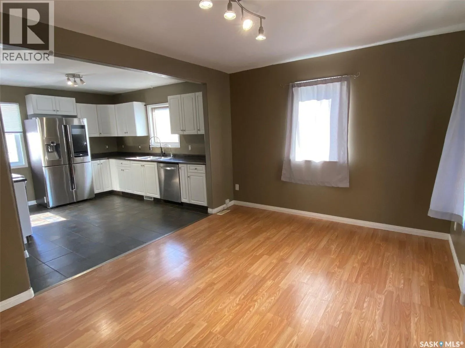 269 Maple AVENUE
