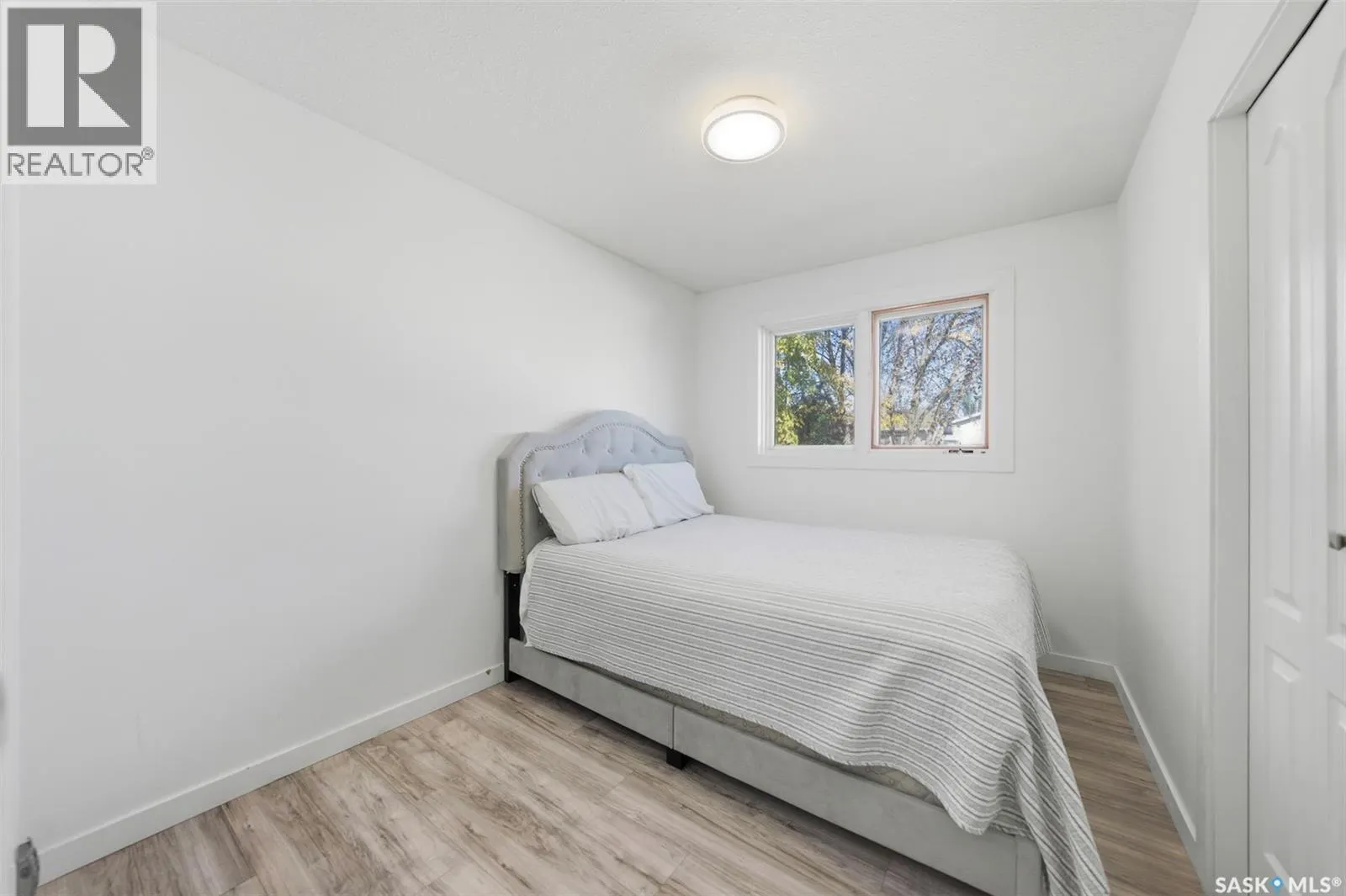 1010 Haslam CRESCENT