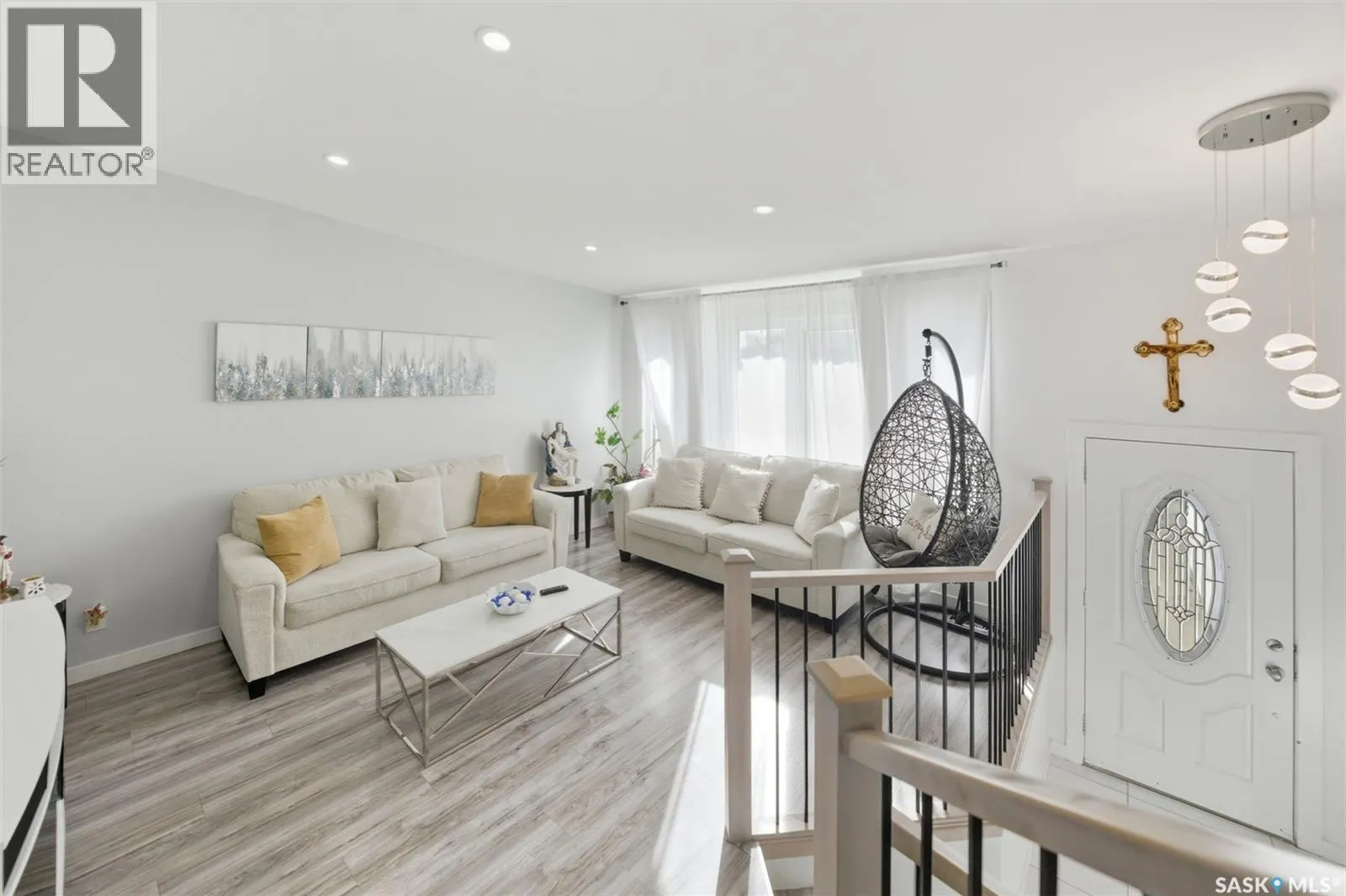 1010 Haslam CRESCENT