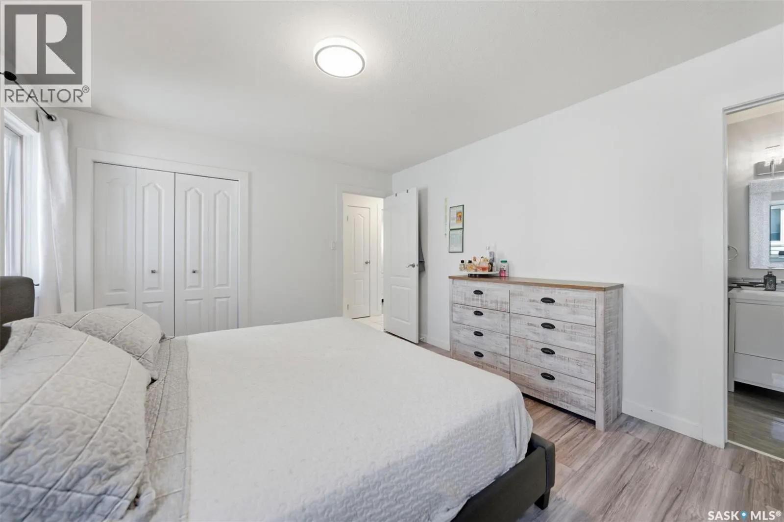 1010 Haslam CRESCENT