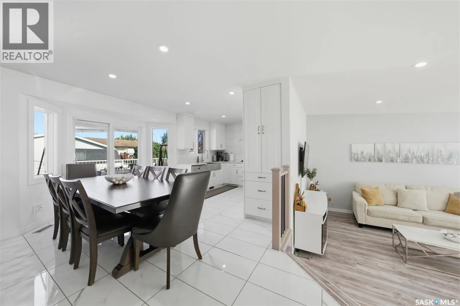 1010 Haslam CRESCENT