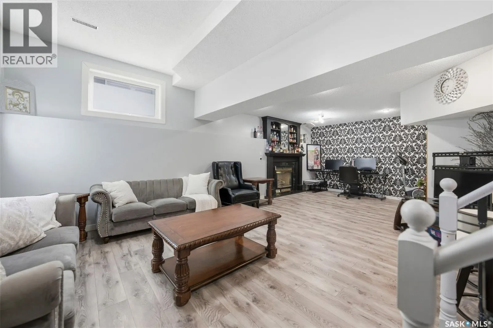 1010 Haslam CRESCENT