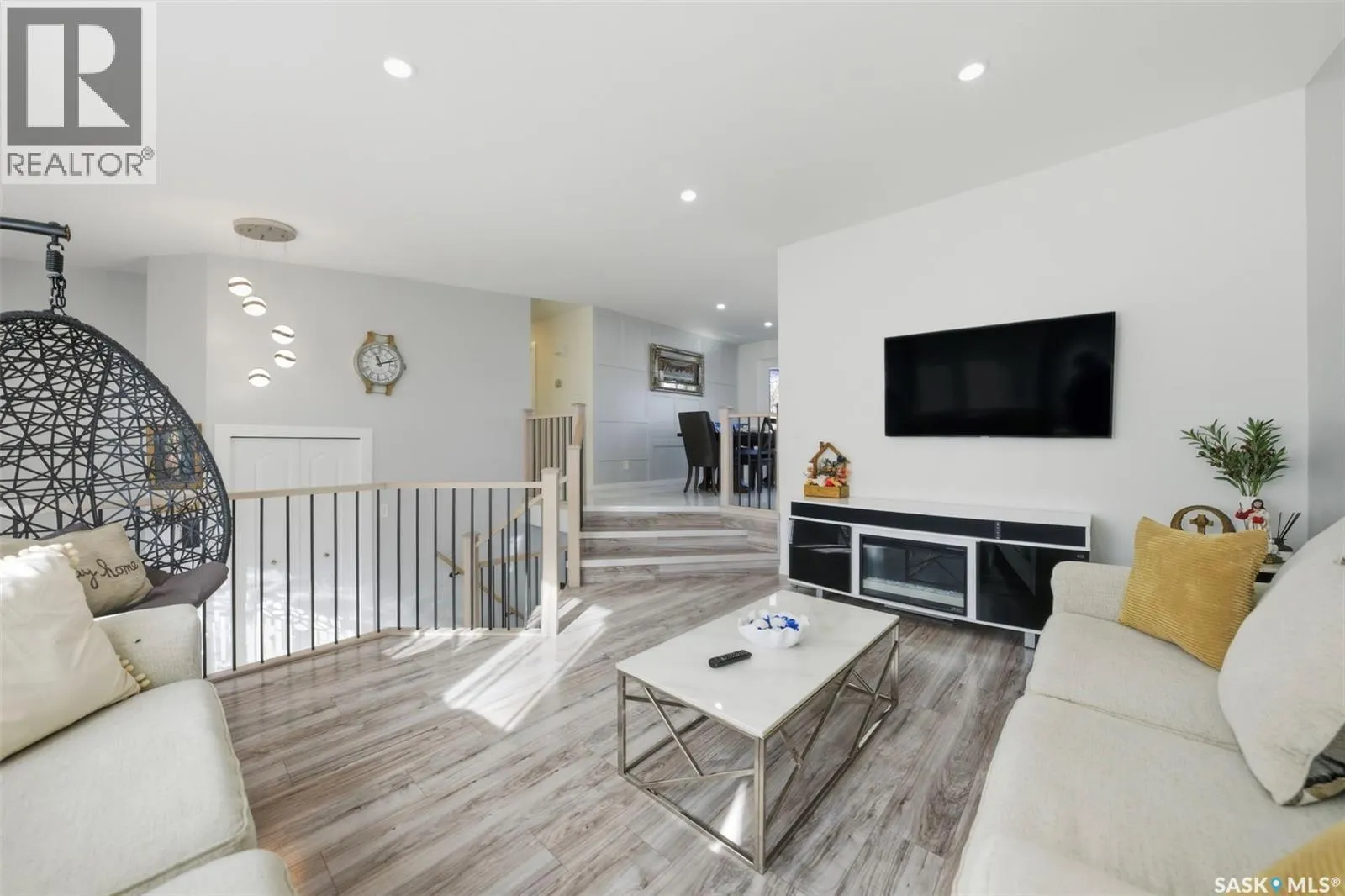 1010 Haslam CRESCENT