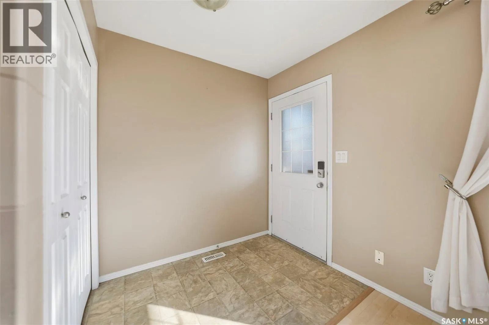475 Blakeney CRESCENT