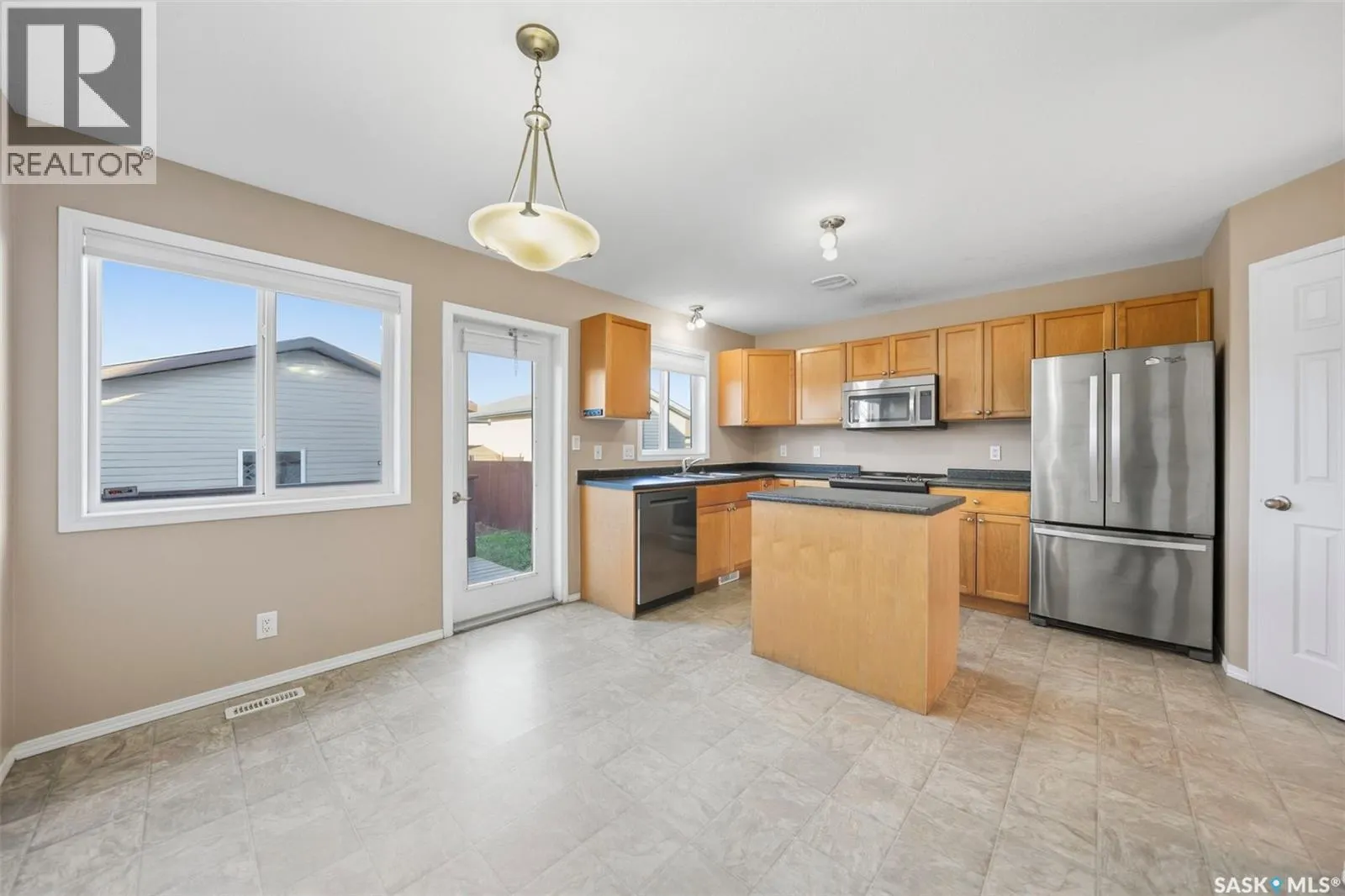 475 Blakeney CRESCENT