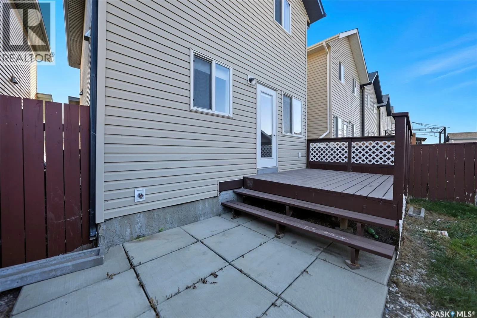 475 Blakeney CRESCENT