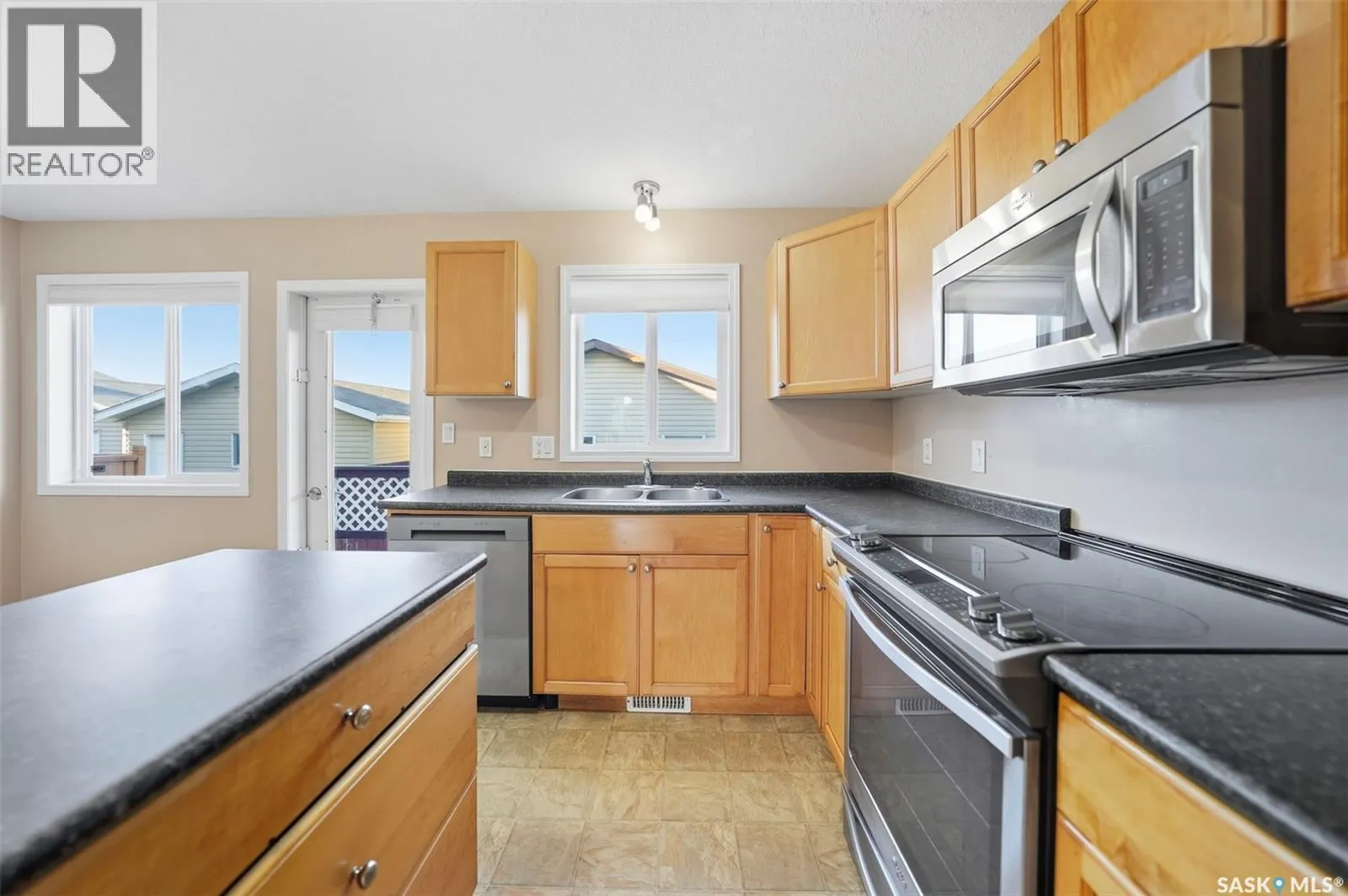 475 Blakeney CRESCENT