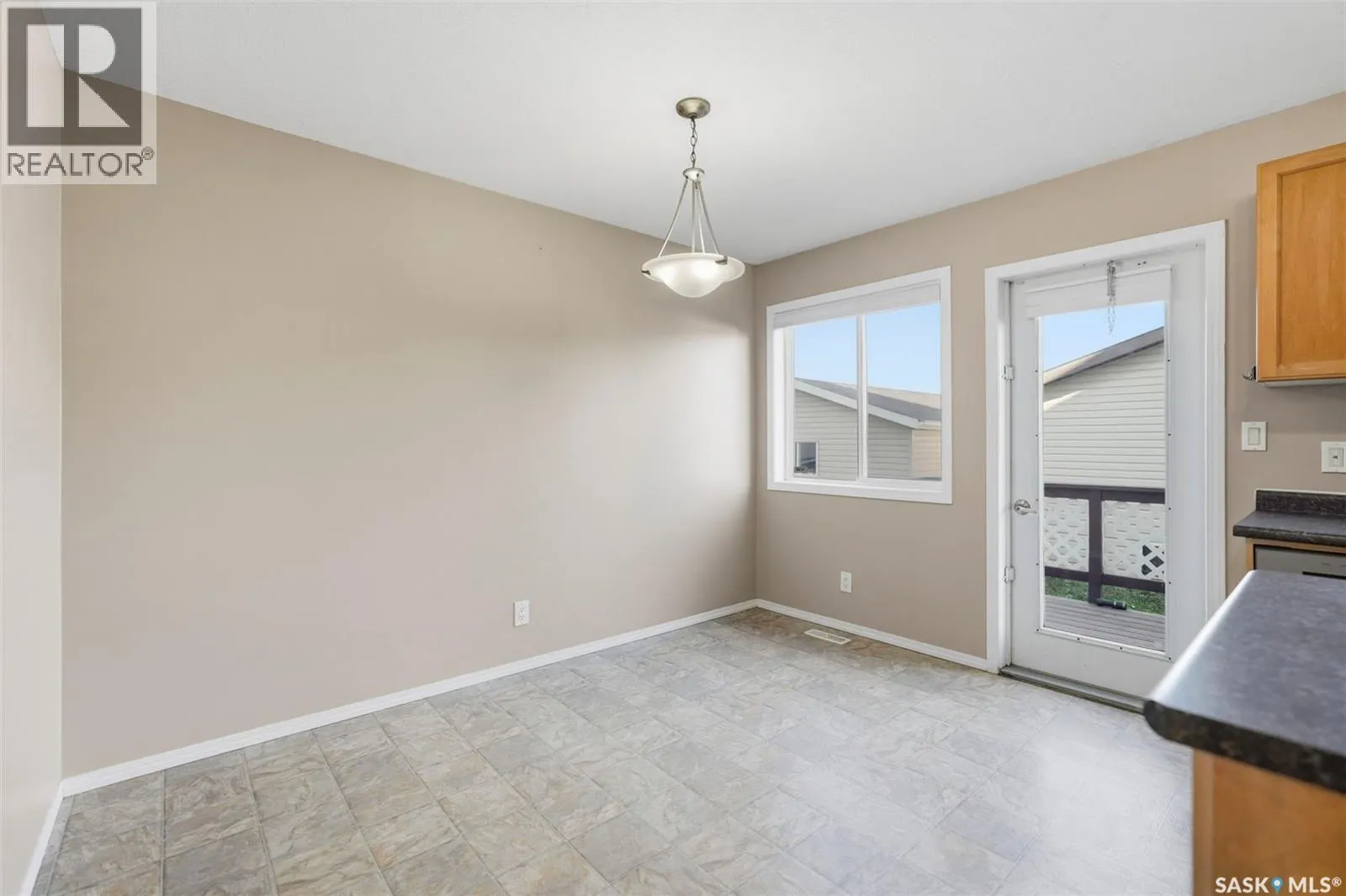 475 Blakeney CRESCENT