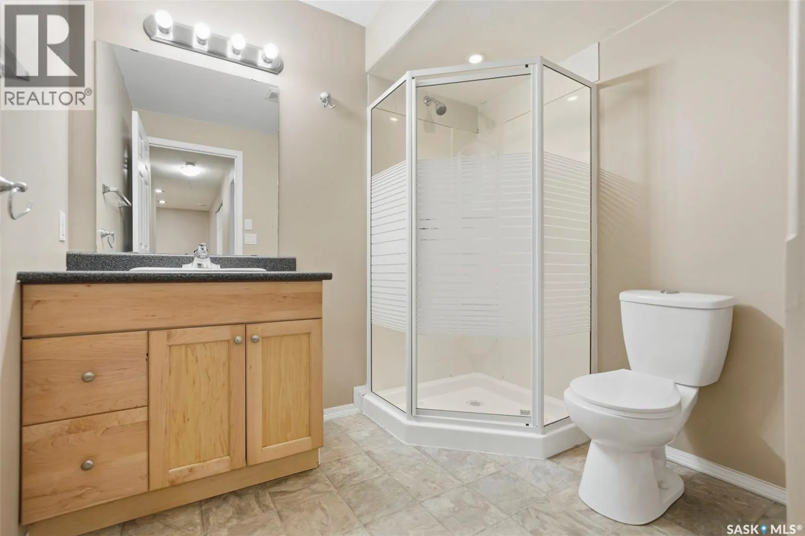 475 Blakeney CRESCENT