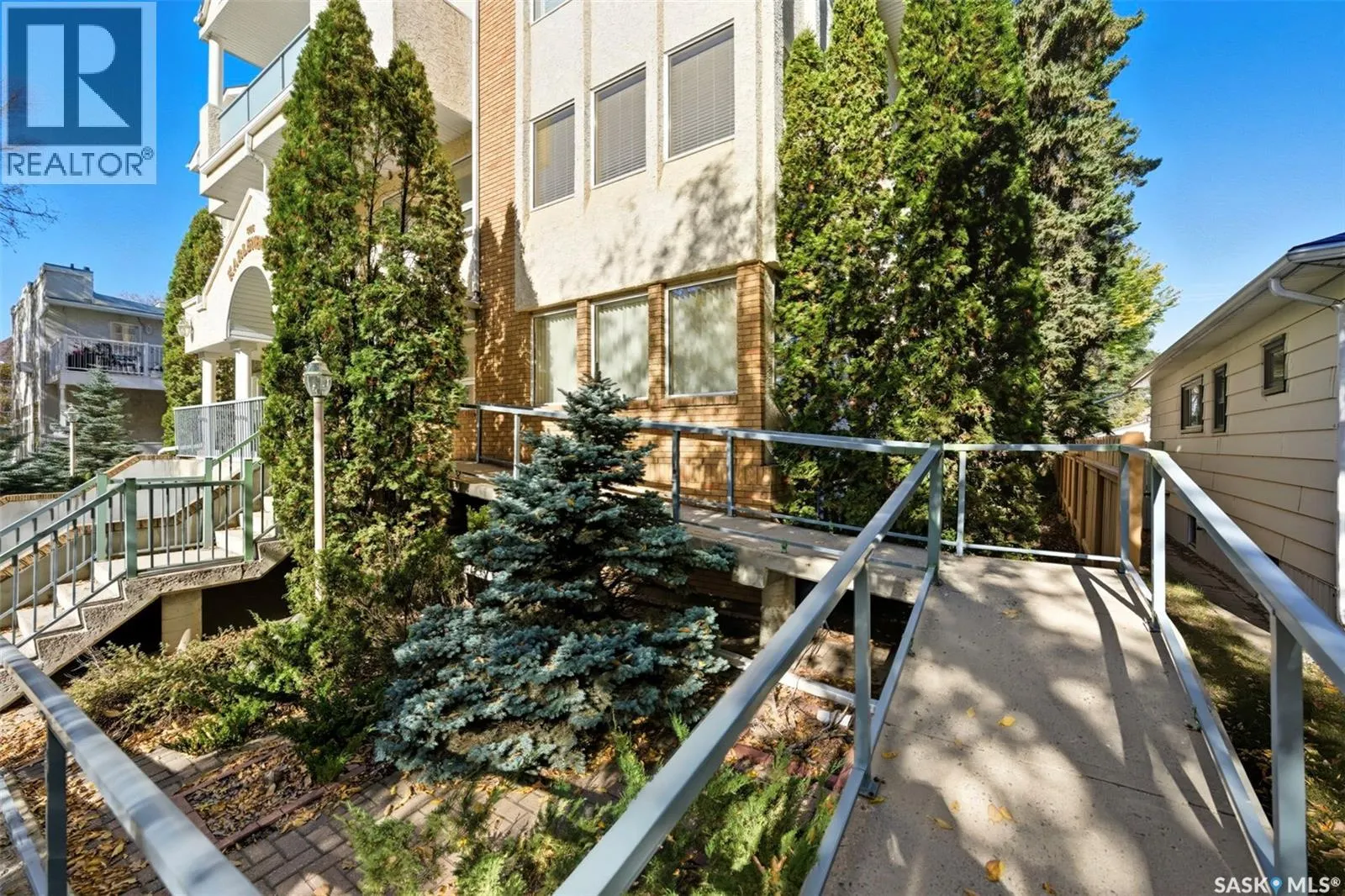104 505 Main STREET
