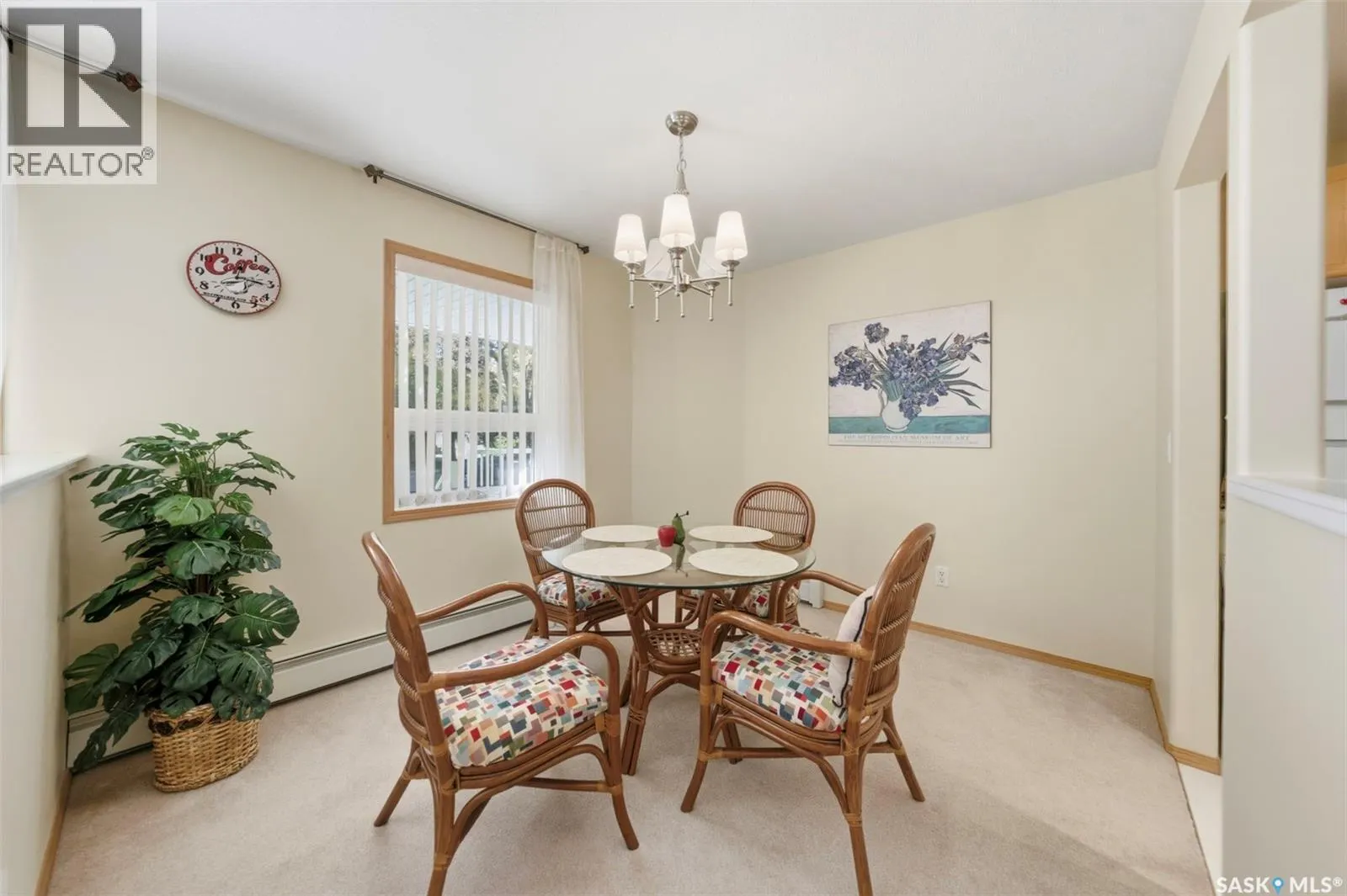 104 505 Main STREET
