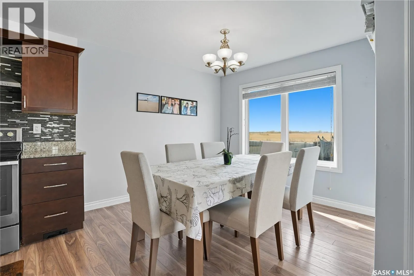 509 Maple CRESCENT