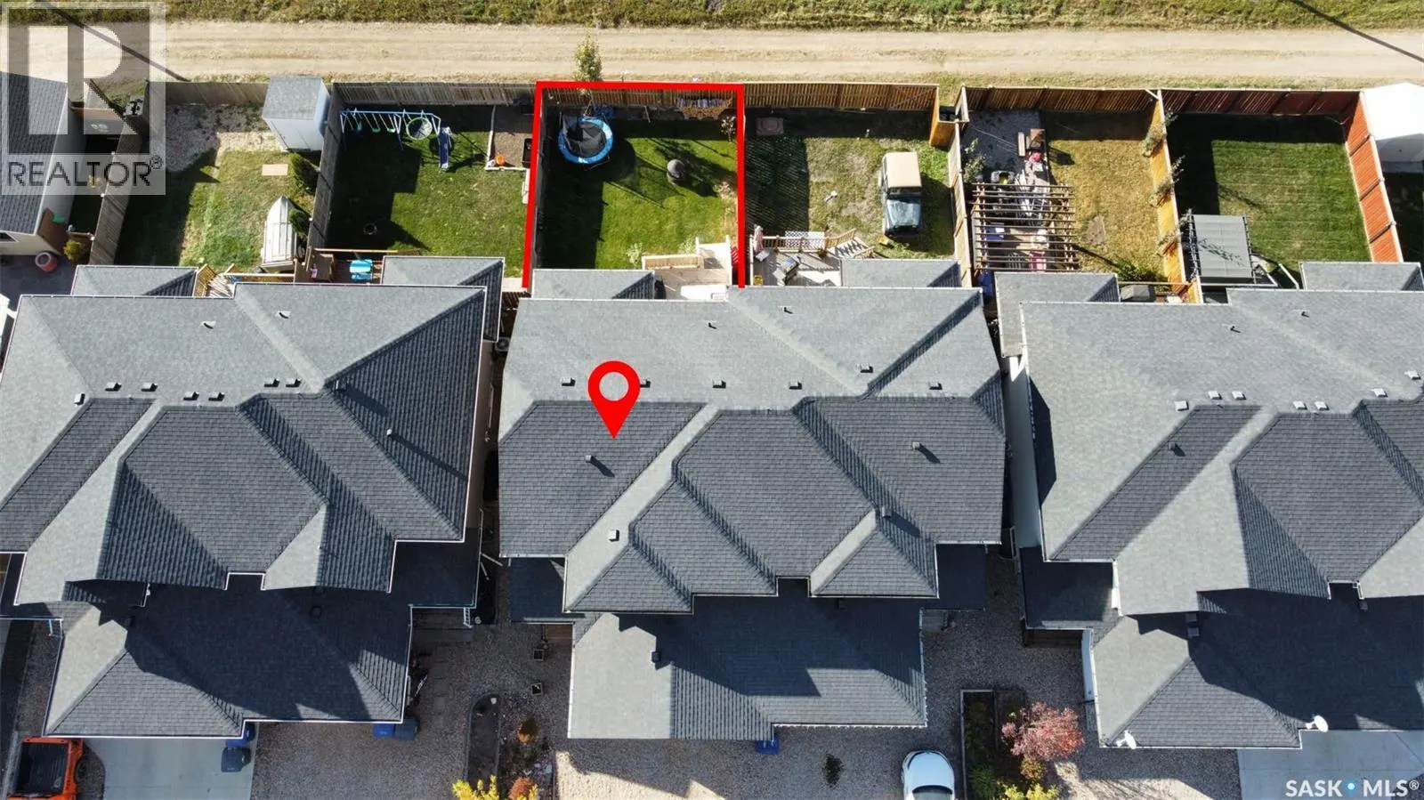 509 Maple CRESCENT