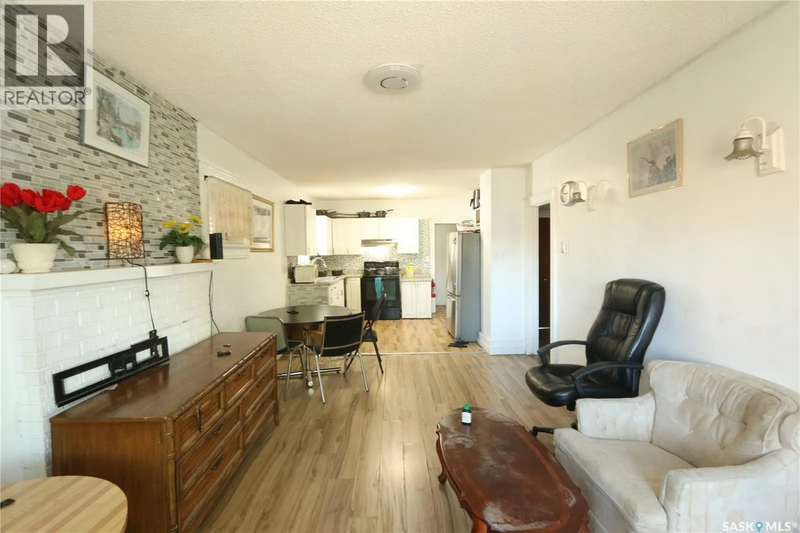1115 Robinson STREET