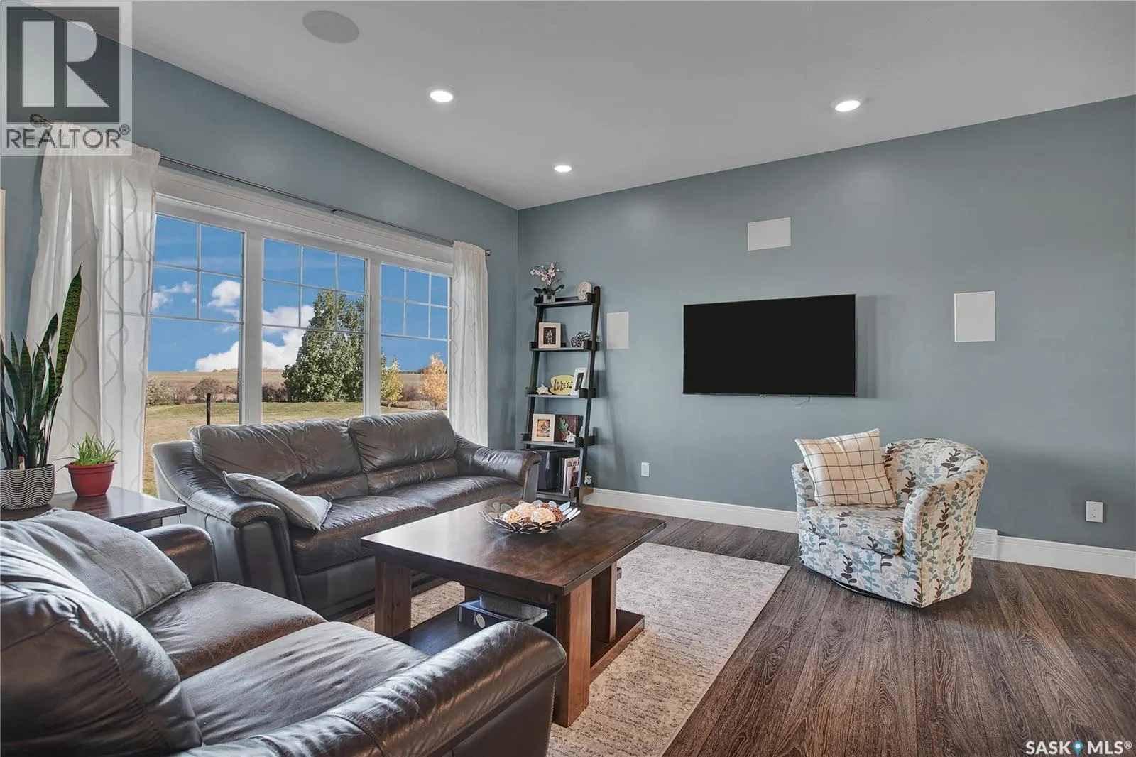 20 Parkside DRIVE