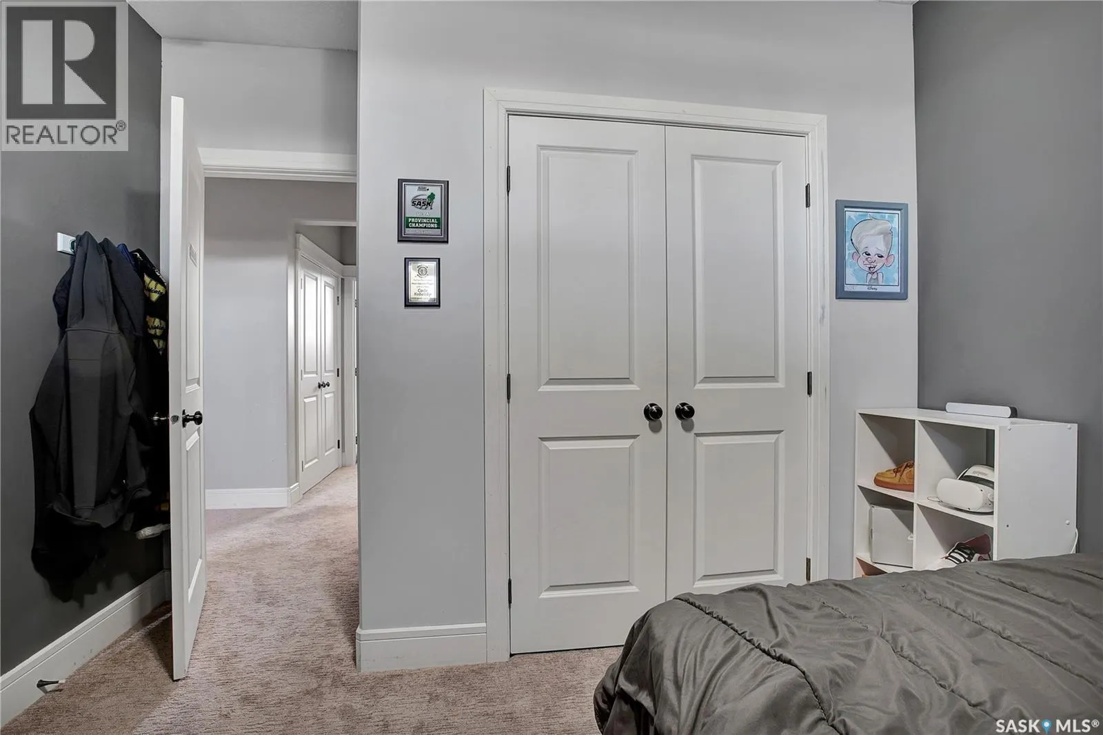 20 Parkside DRIVE