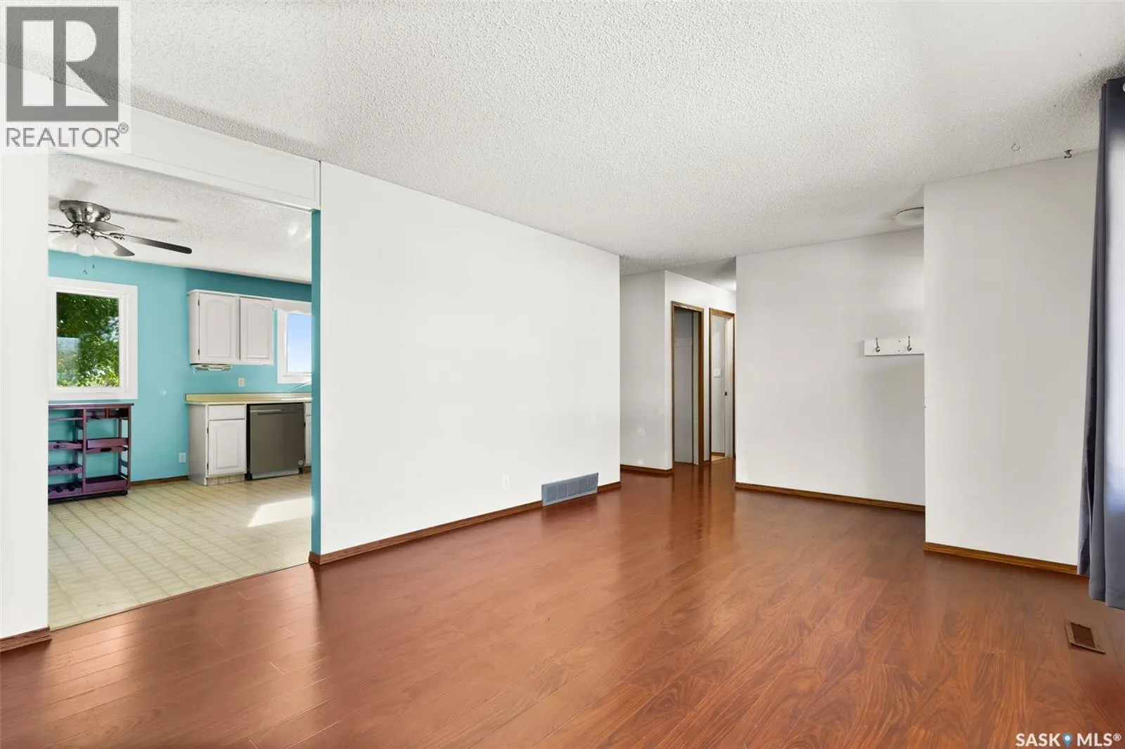 146 VERNON CRESCENT