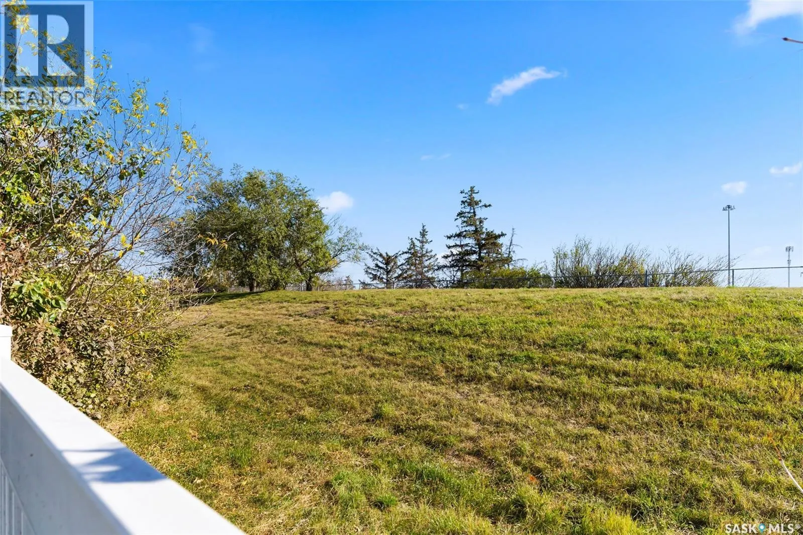 146 VERNON CRESCENT