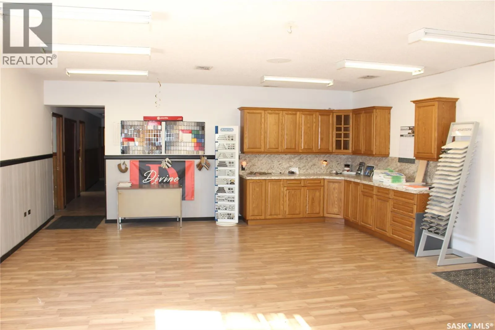 444 River STREET W