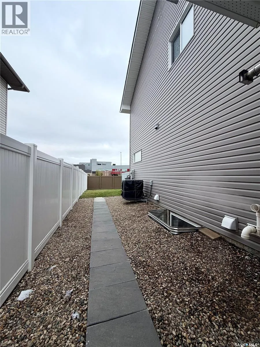 423 Flynn LANE