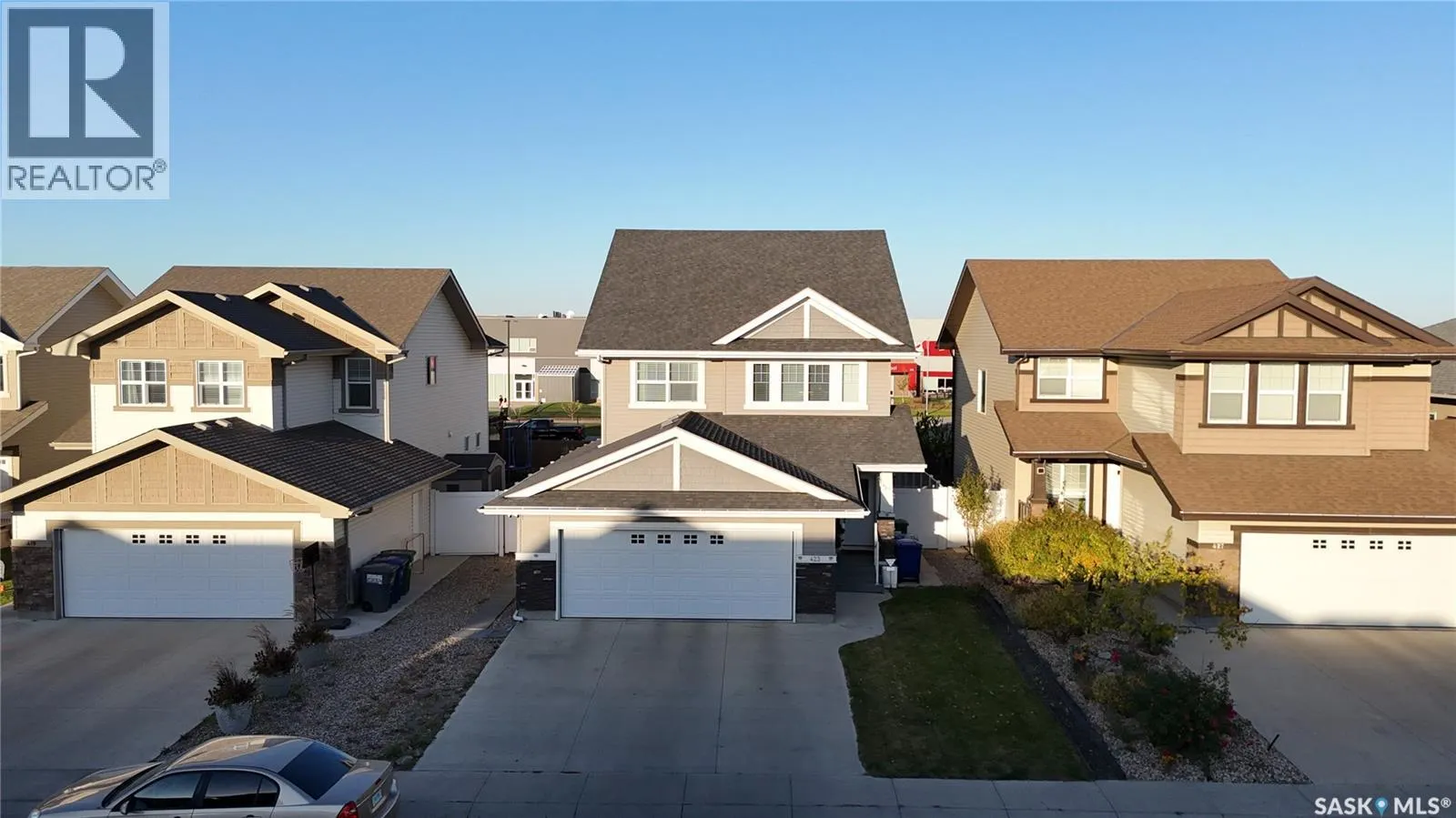 423 Flynn LANE