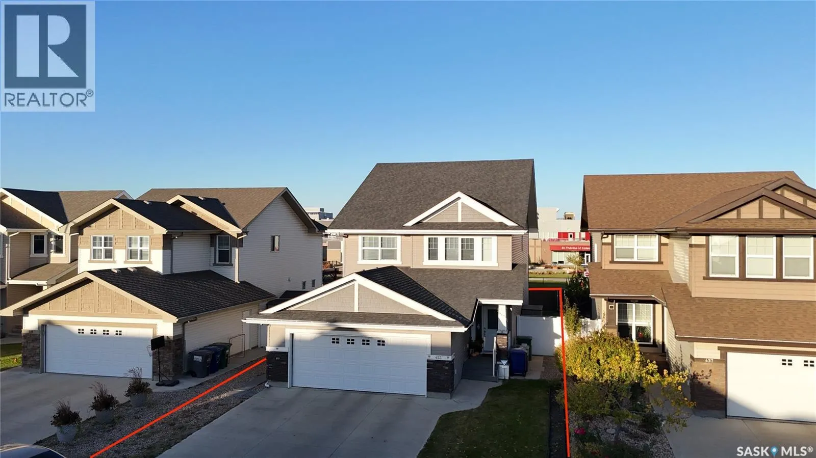 423 Flynn LANE